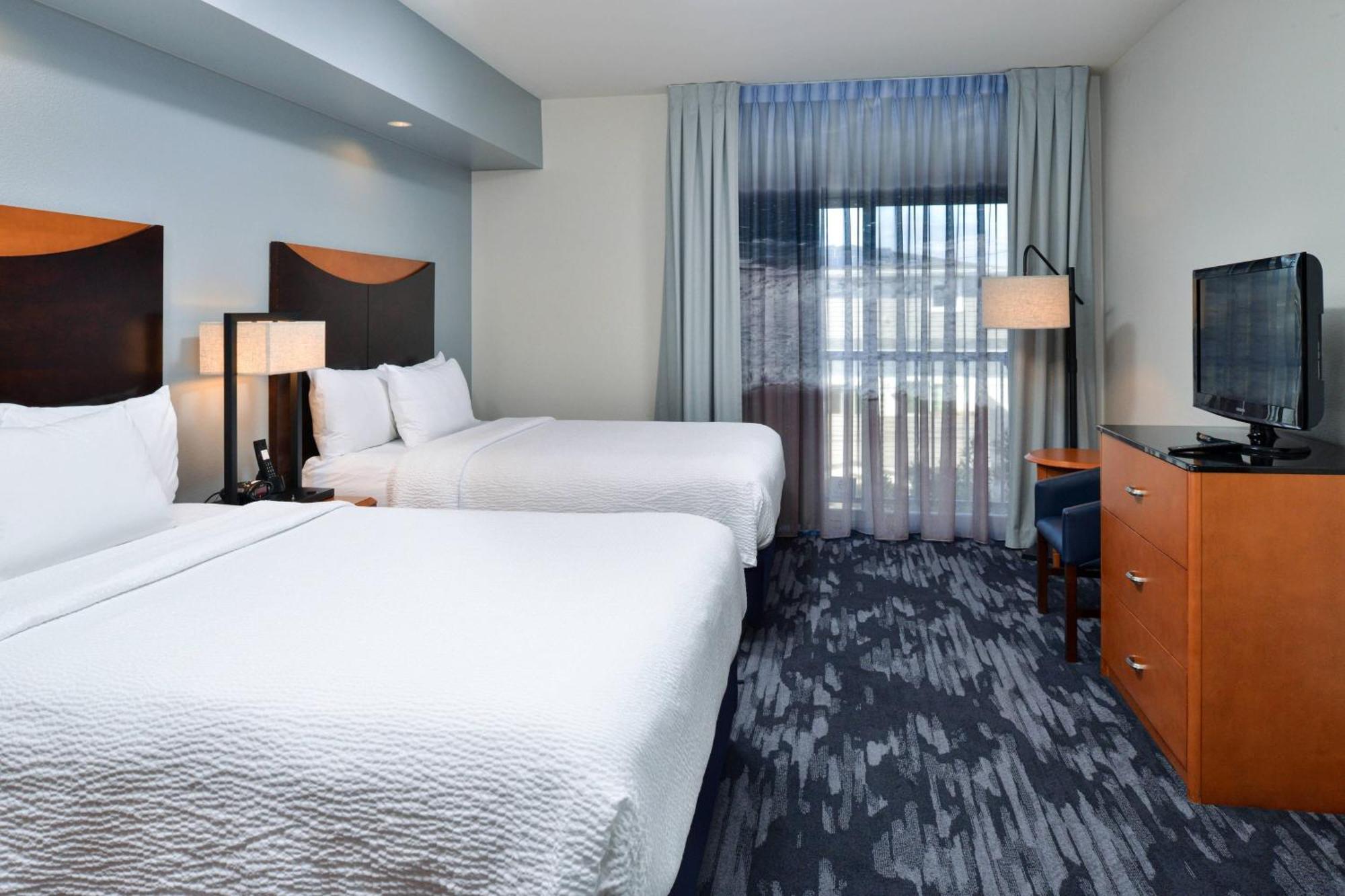 One-Bedroom Queen Suite with Two Queen Beds and Sofa Bed