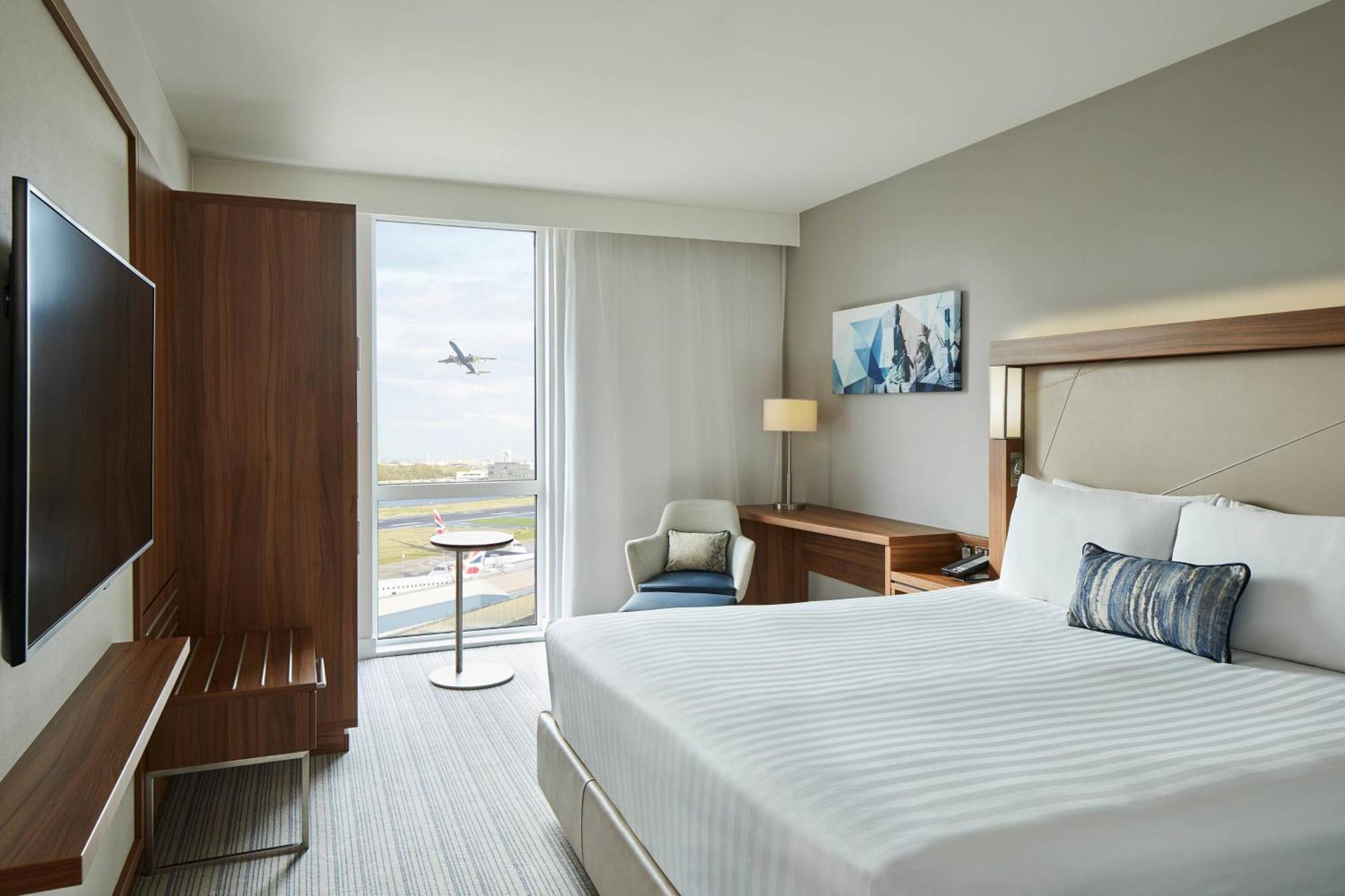 Guest room 1 King Runway view