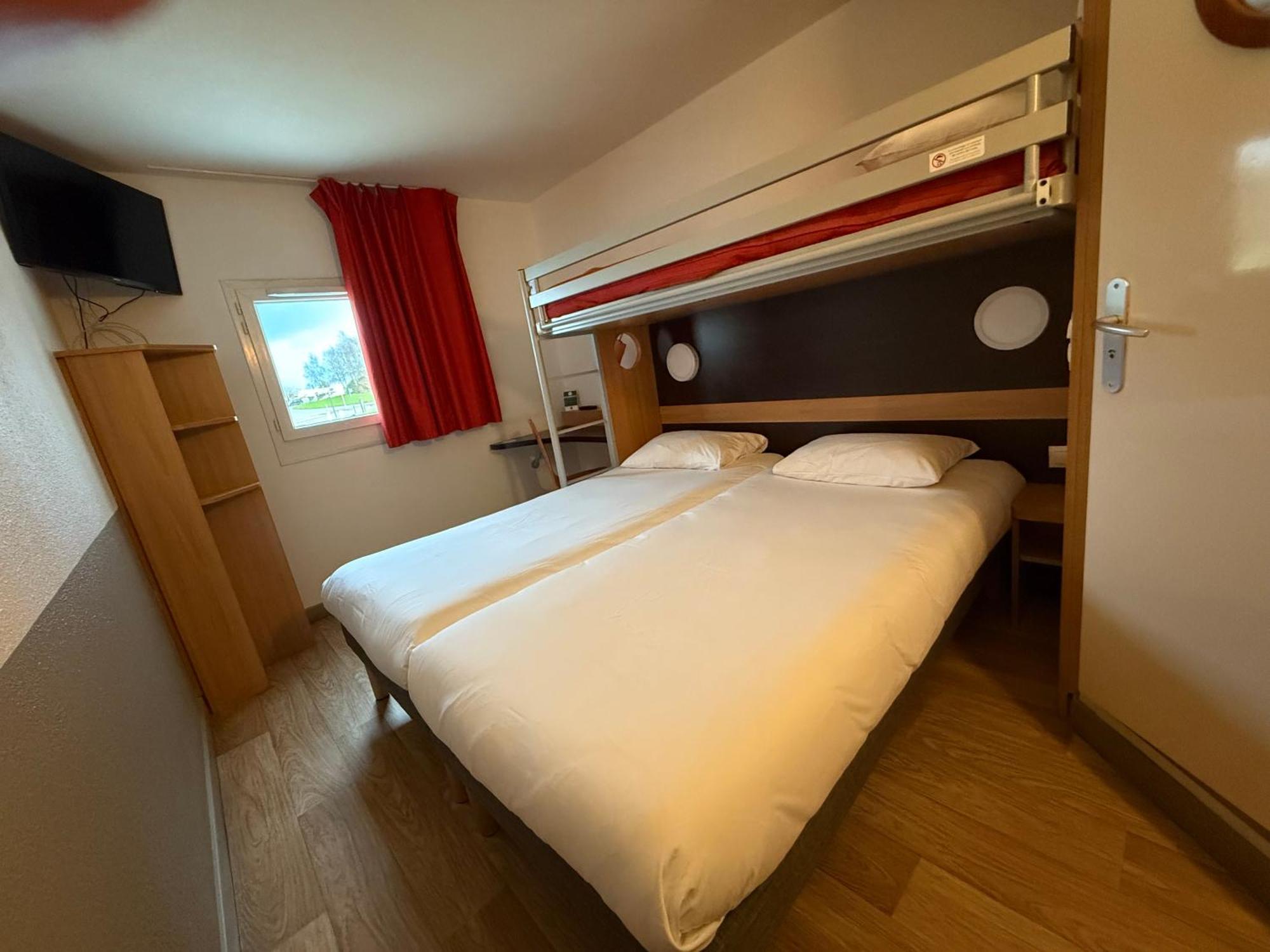 Triple Room,1632989154:JPEG