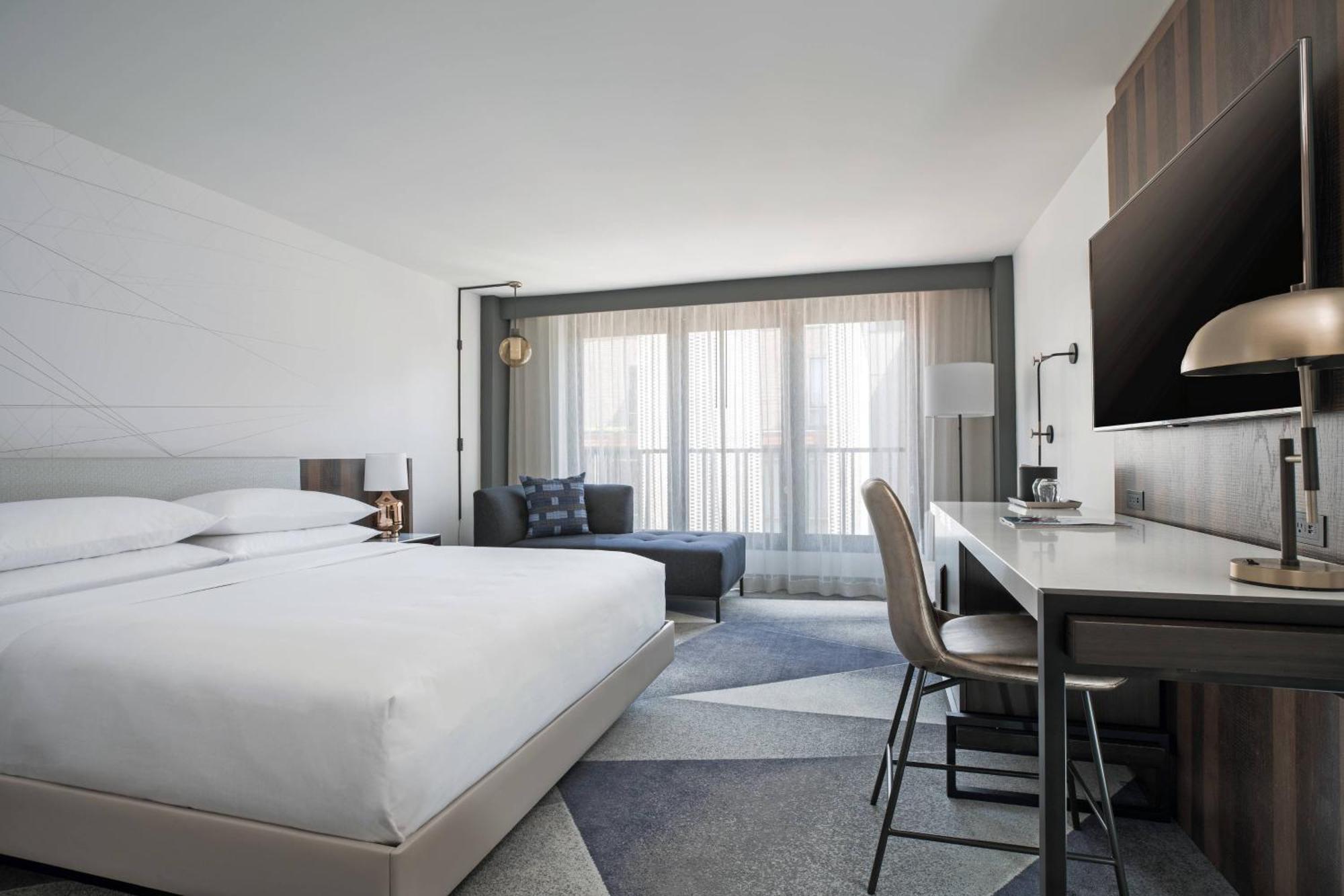 Guest Room 1 King