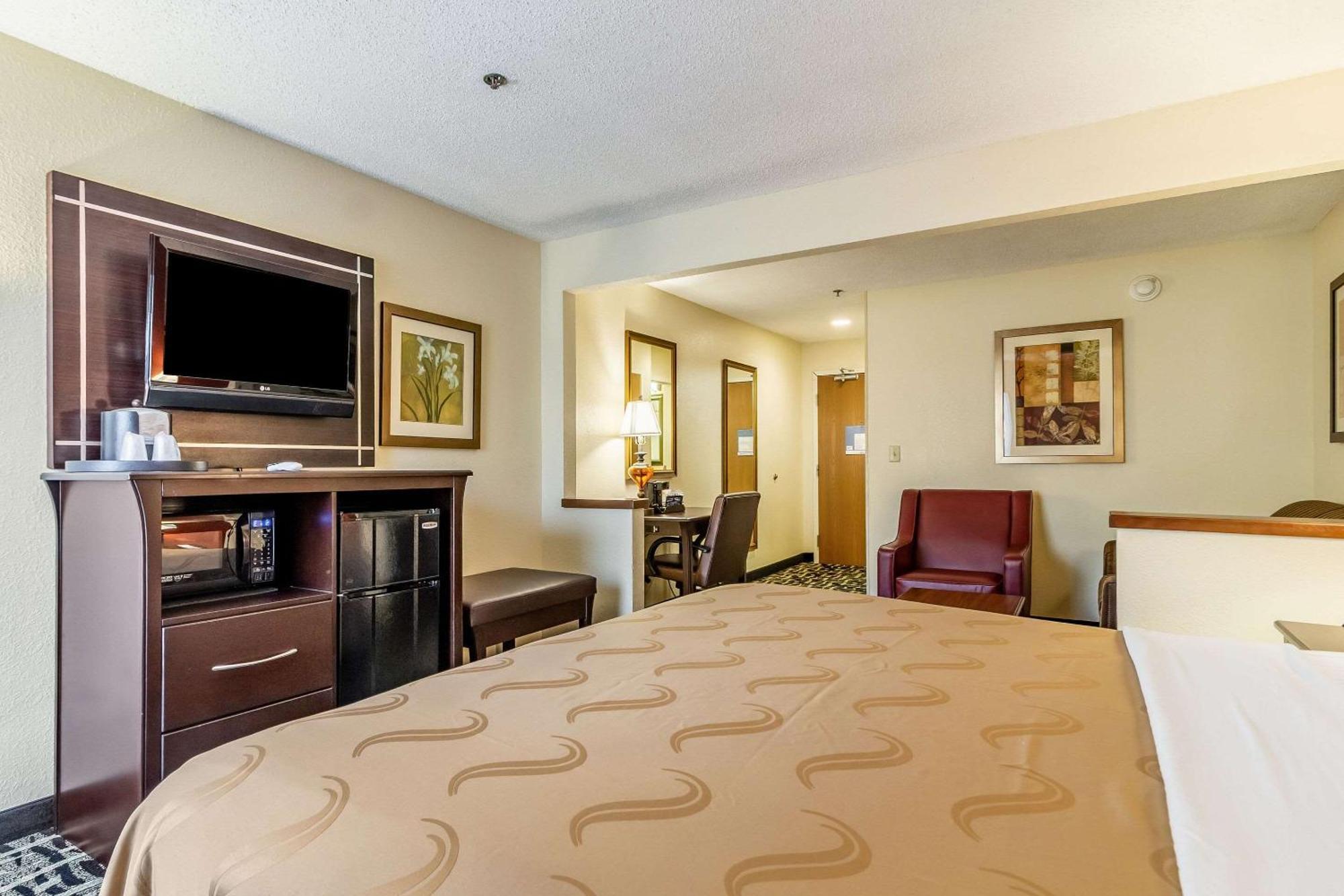 King Suite Non-Smoking