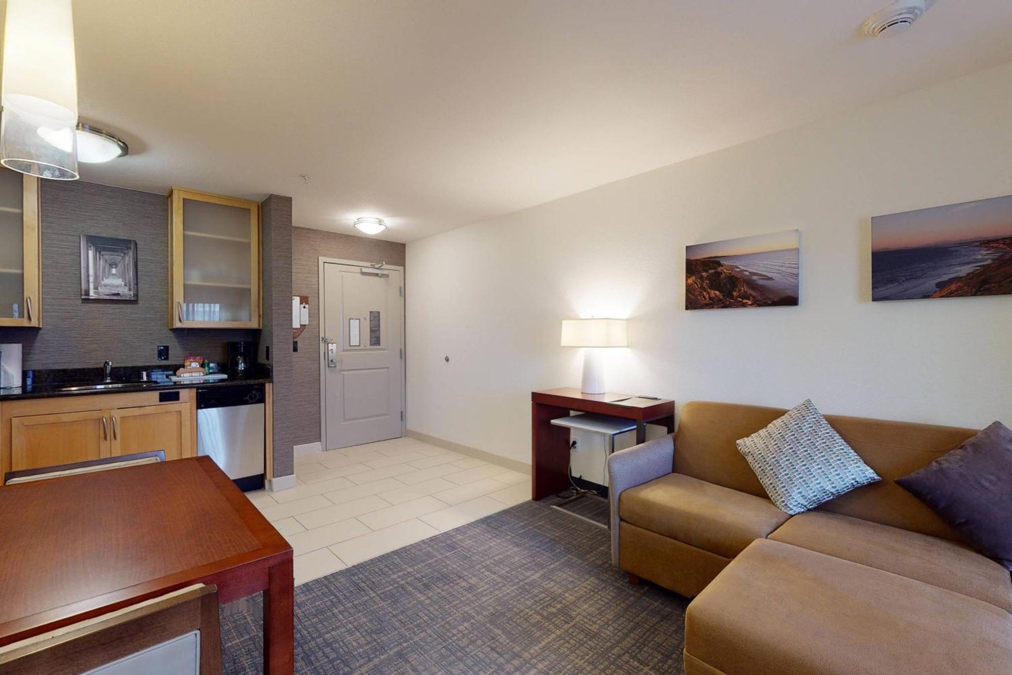 One-Bedroom King Suite