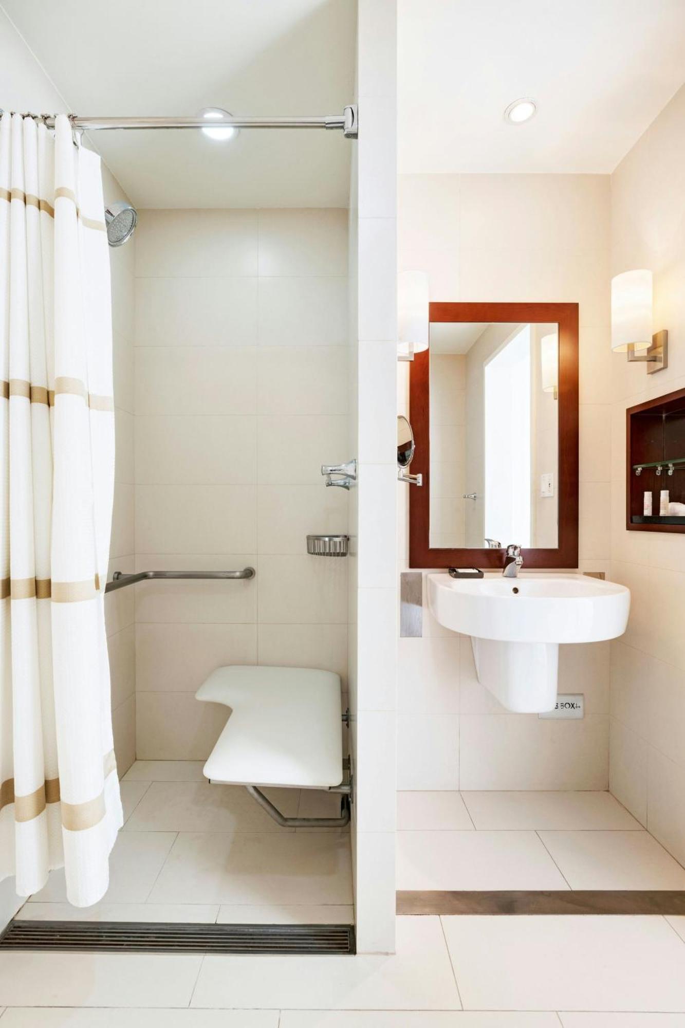 Deluxe King or Double Room City View