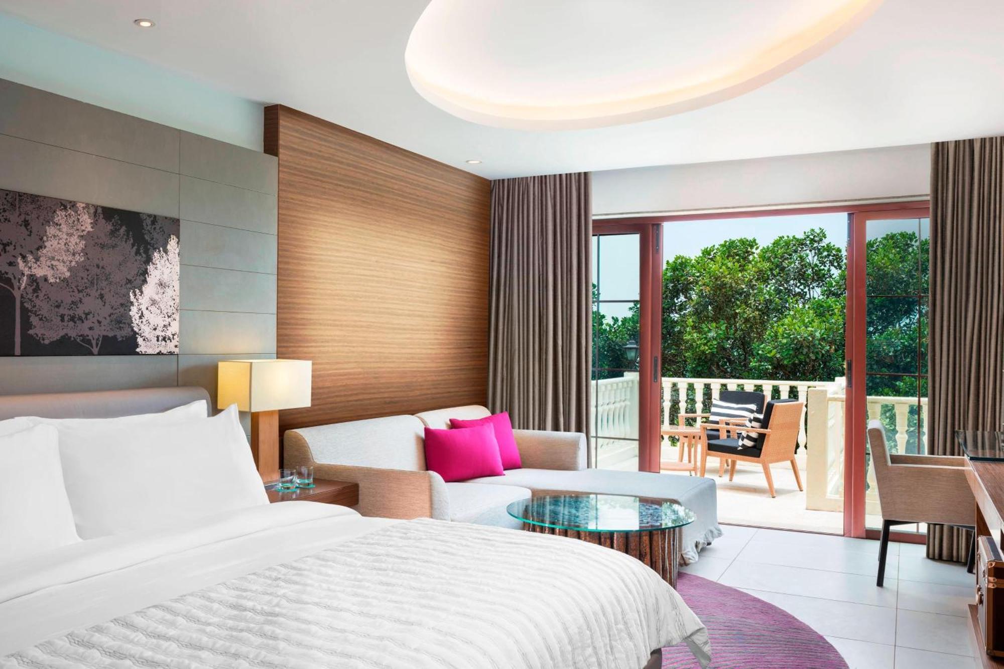 1 King Bed Forest View Tranquility Suite
