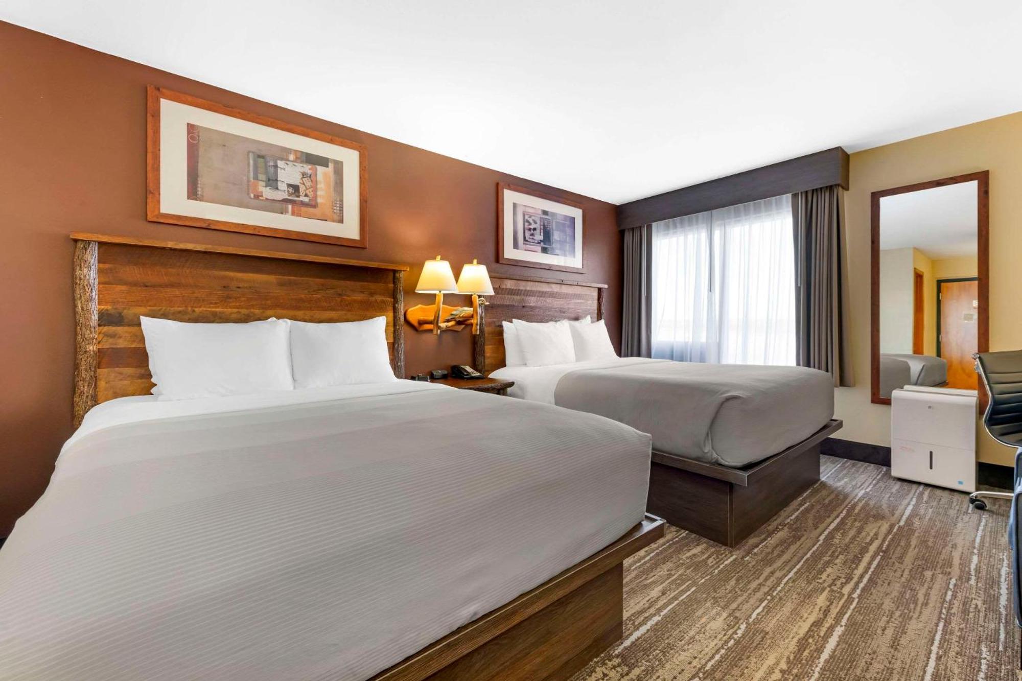 Queen Room Two Queen Beds