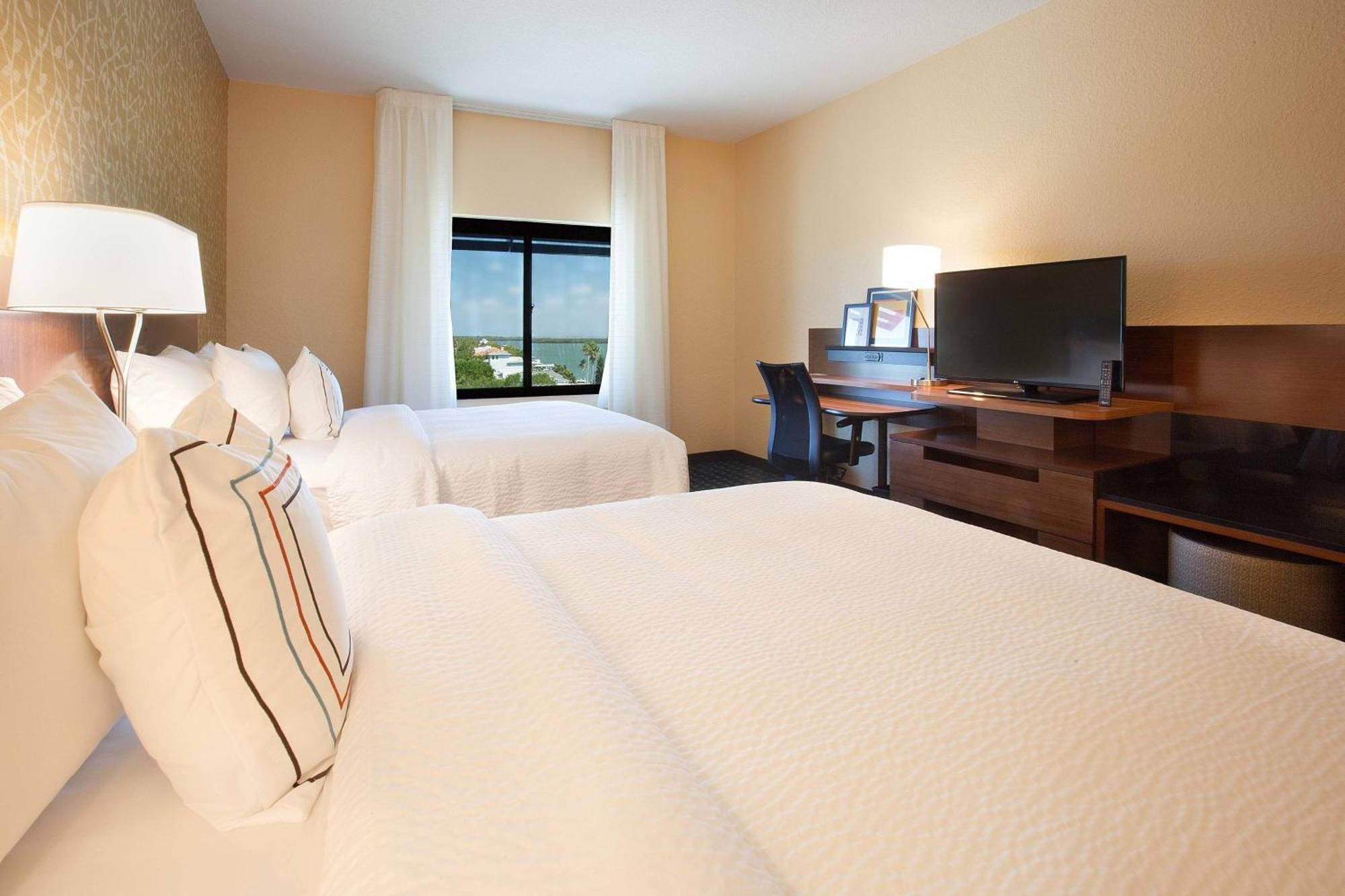 Queen Room Two Queen Beds Water View