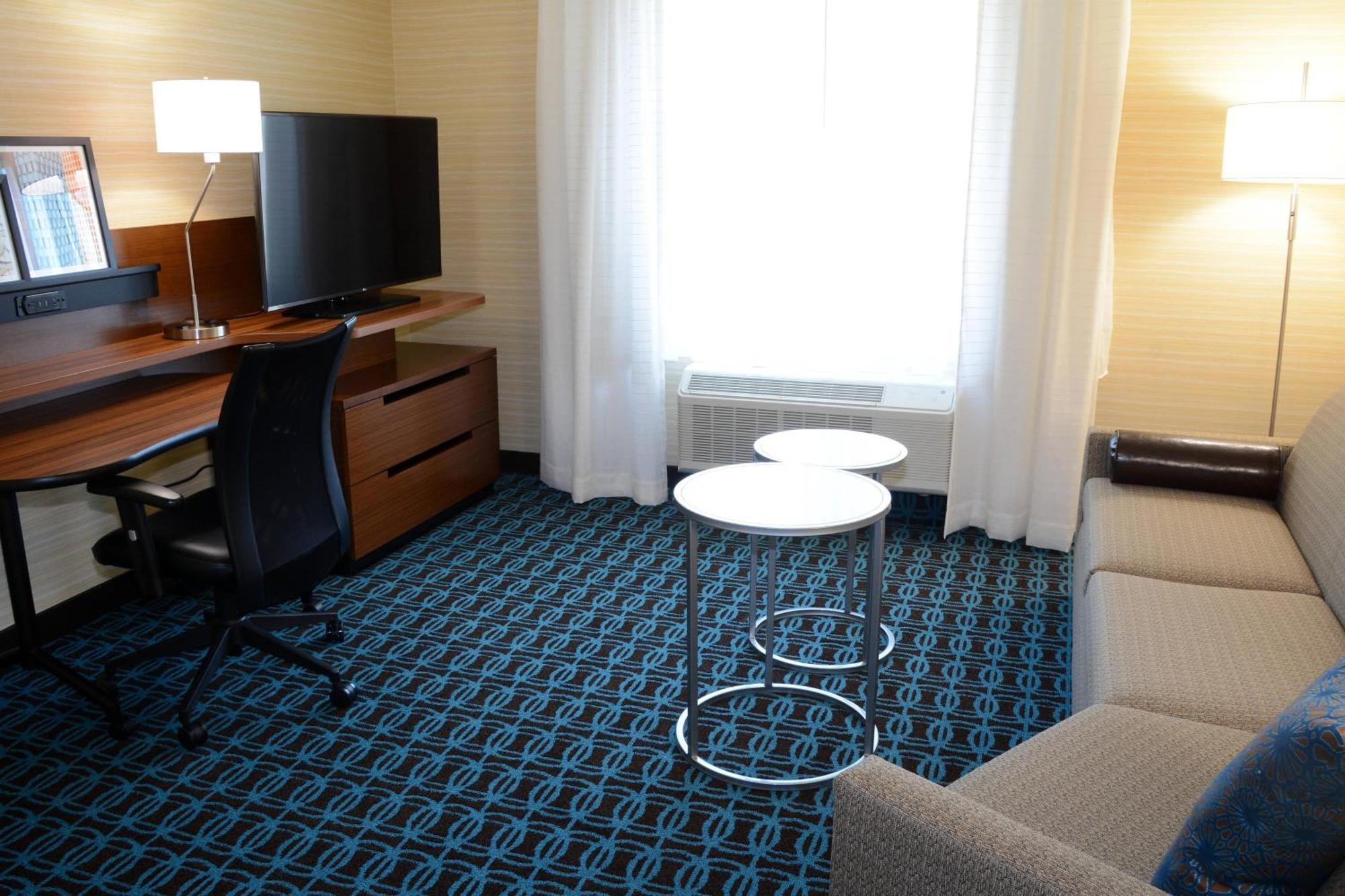 Queen Suite Two Queen Beds Sofa Bed Hearing Accessible