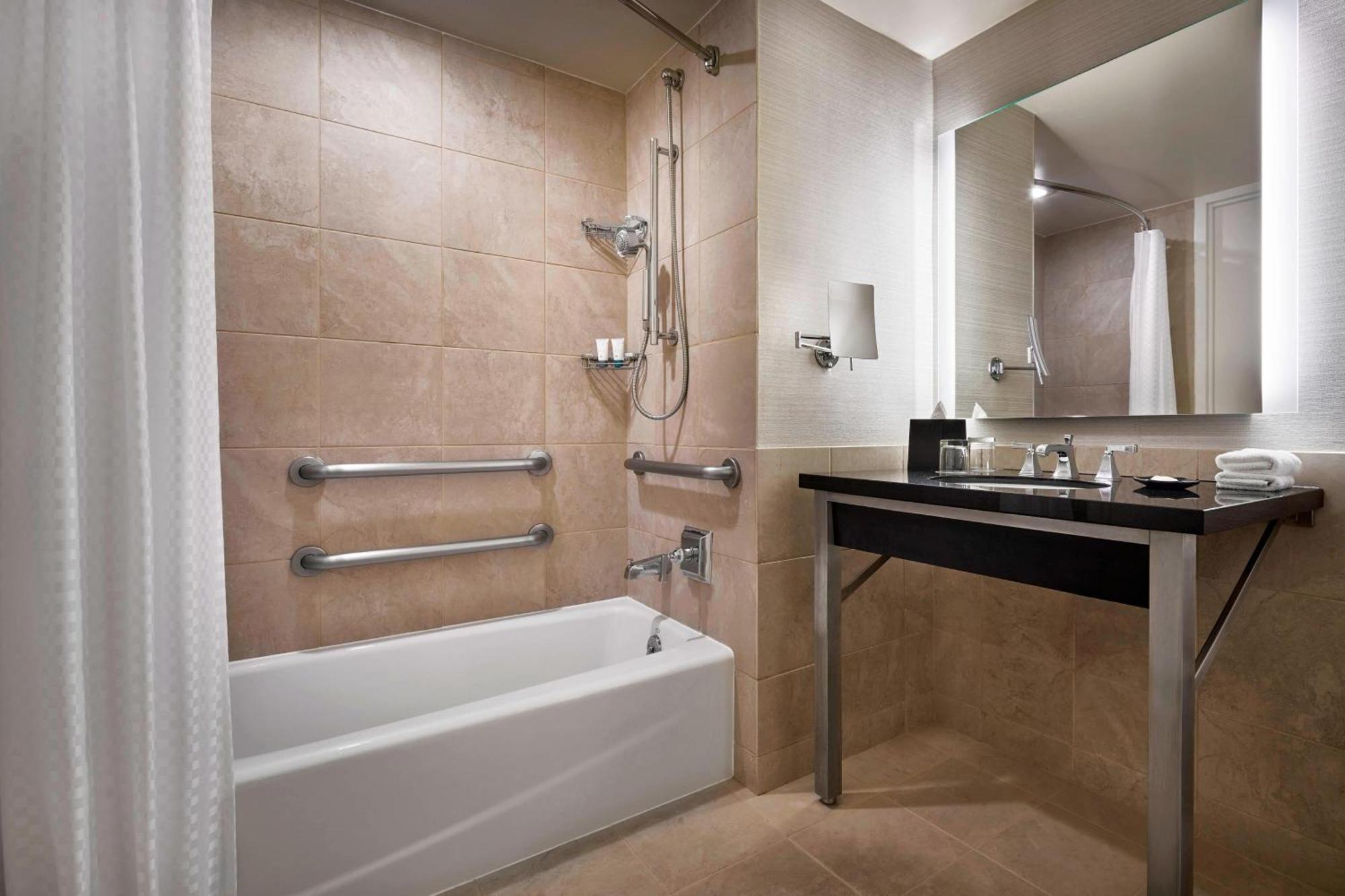 Traditional, Guest room, 1 King
