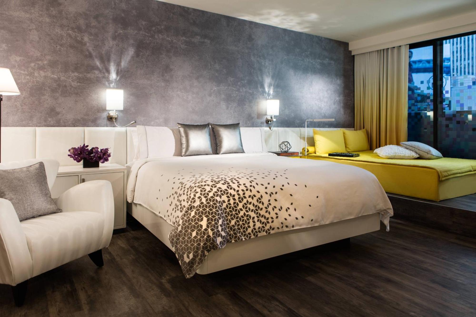 Times Square Terrace Room with King Bed and Balcony,1633678062:JPEG