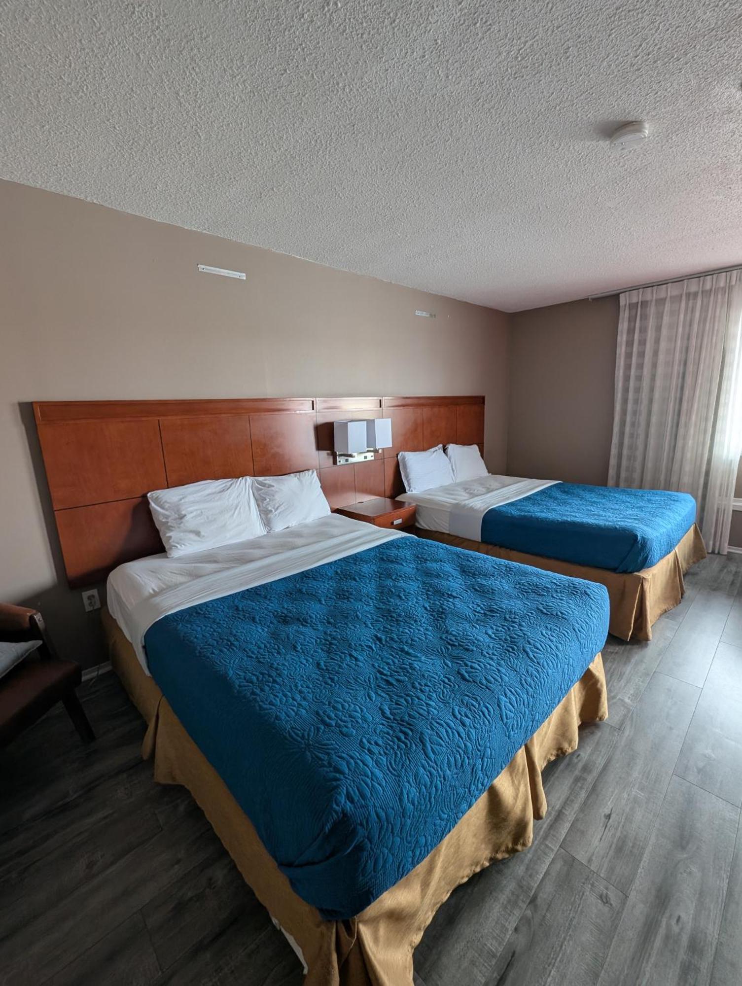Queen Room Two Queen Beds
