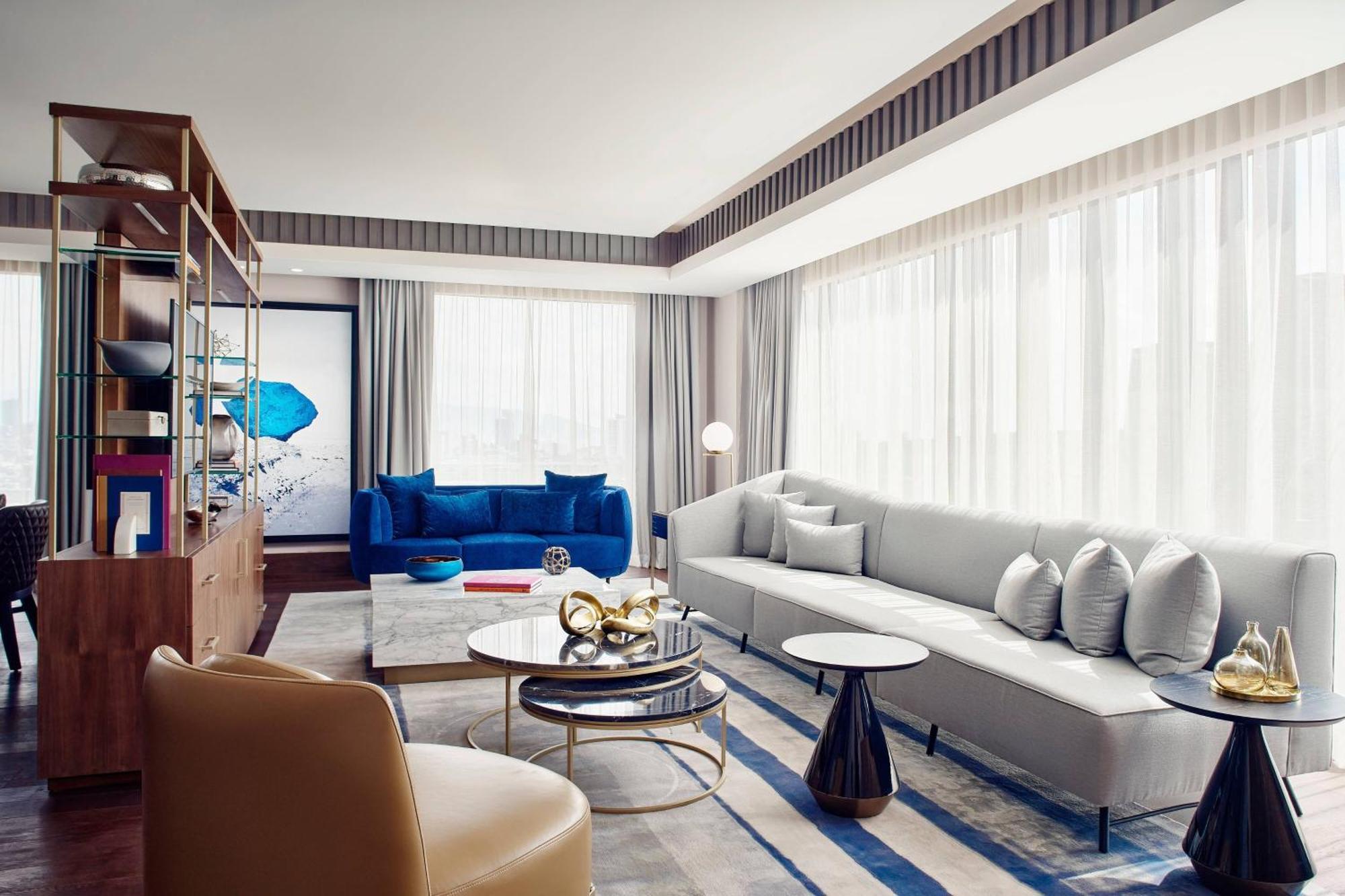 Presidential suite Concierge lounge access 1 King