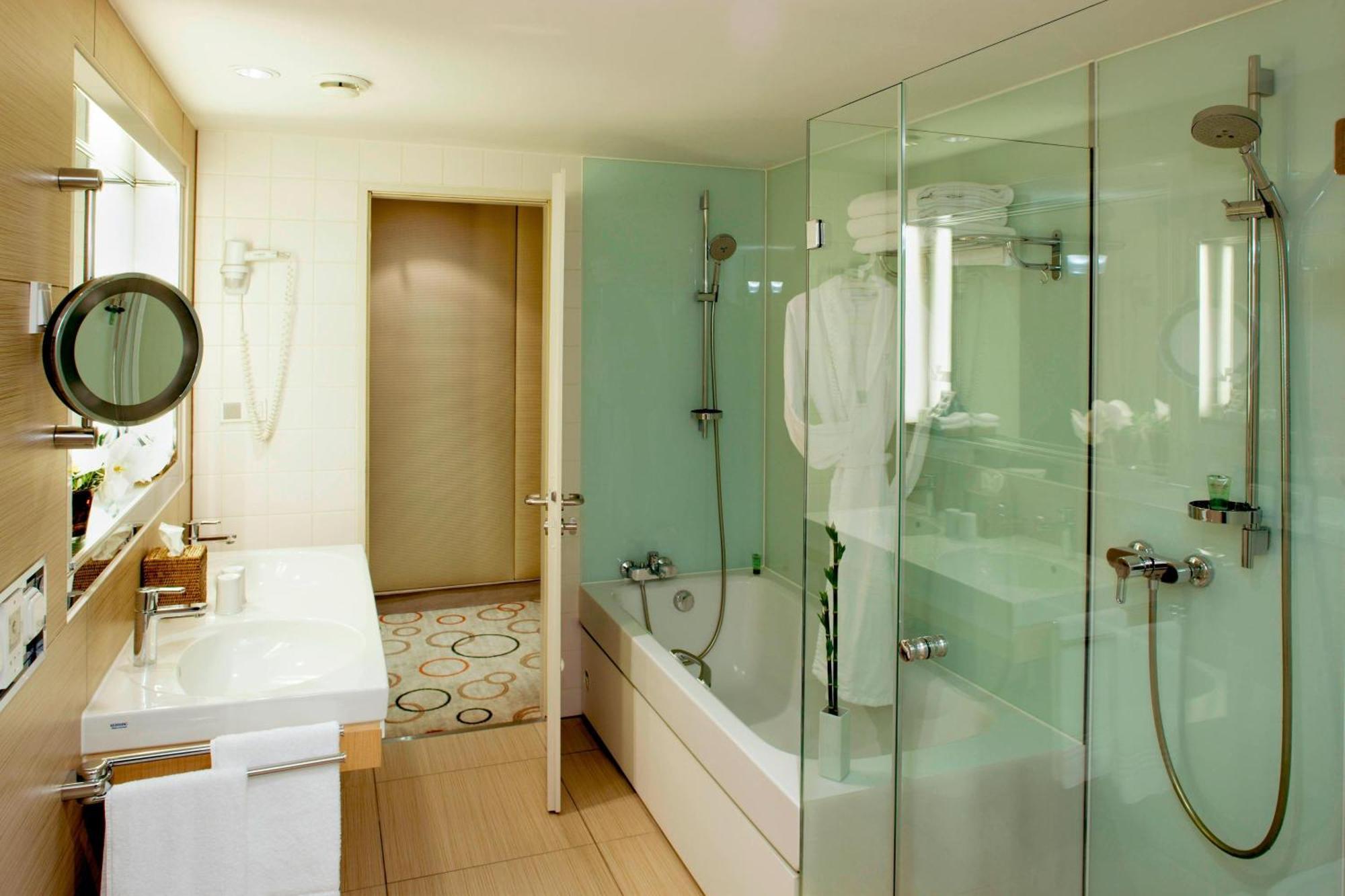 Executive Suite City View