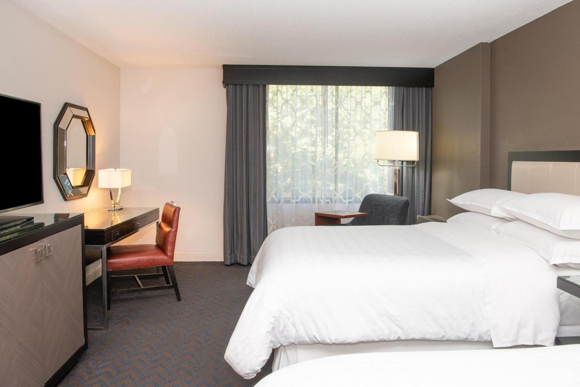 Traditional 2 Beds Guest room 2 Double