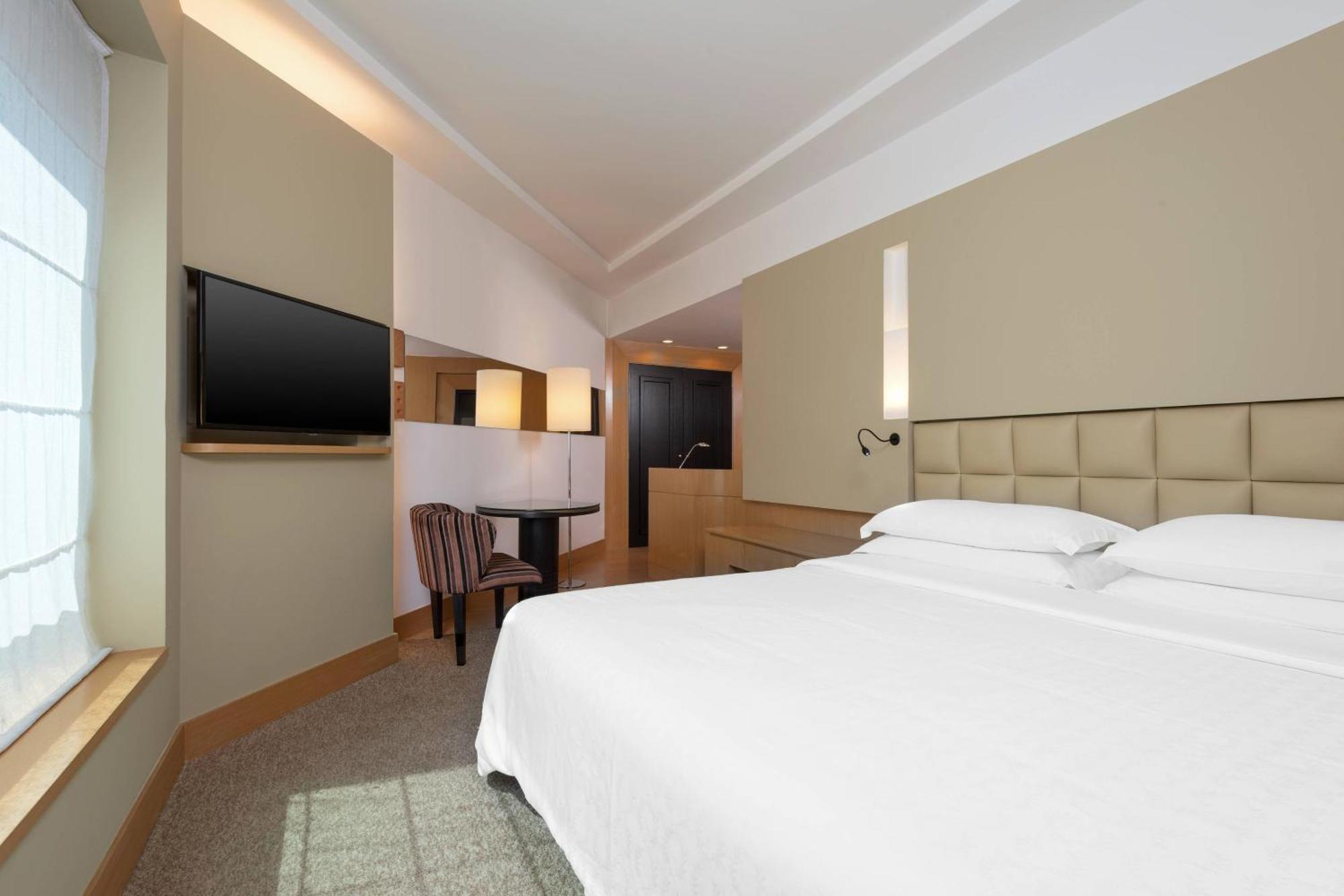 Comfort King Room
