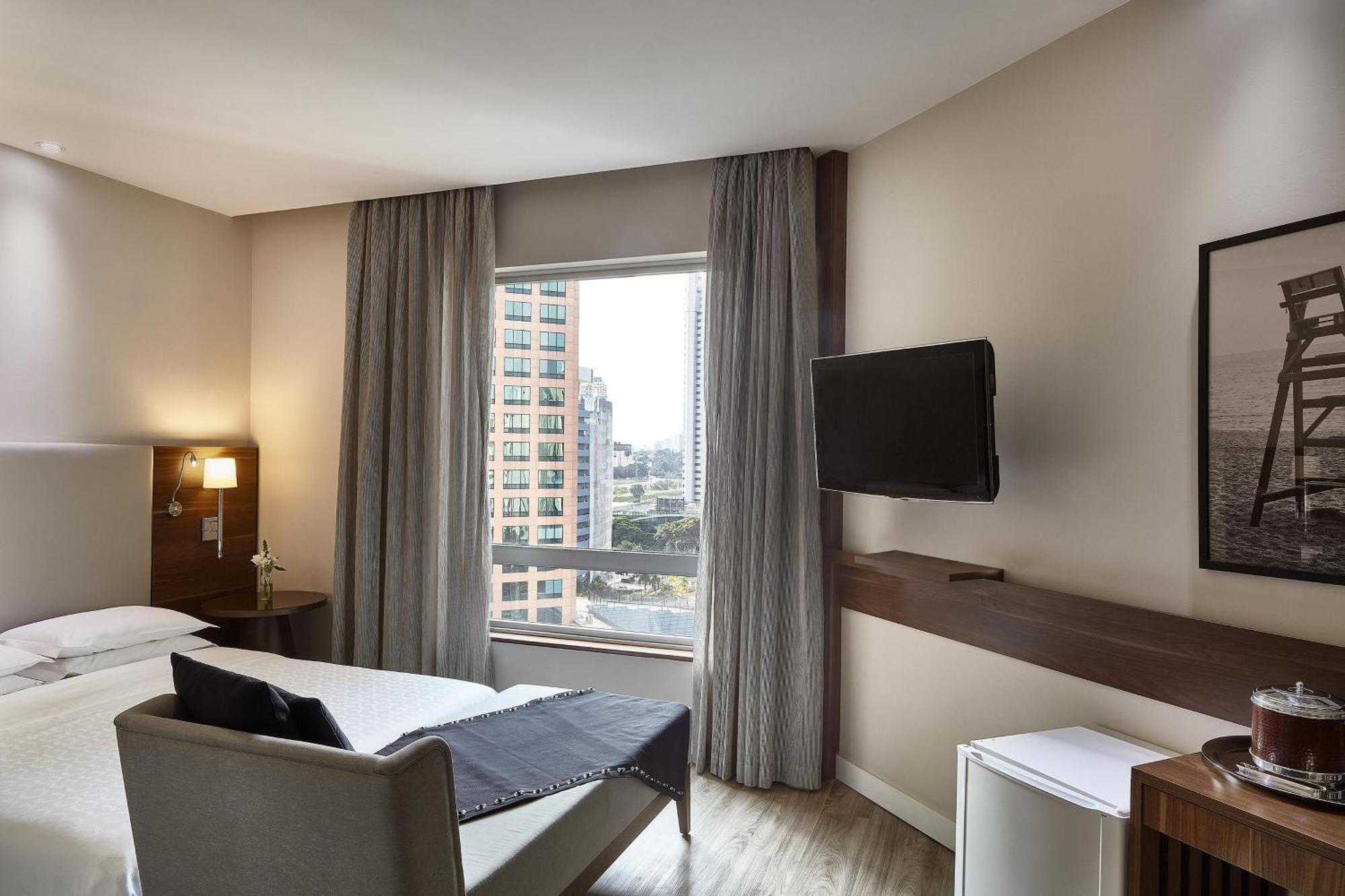 Comfort Queen Room