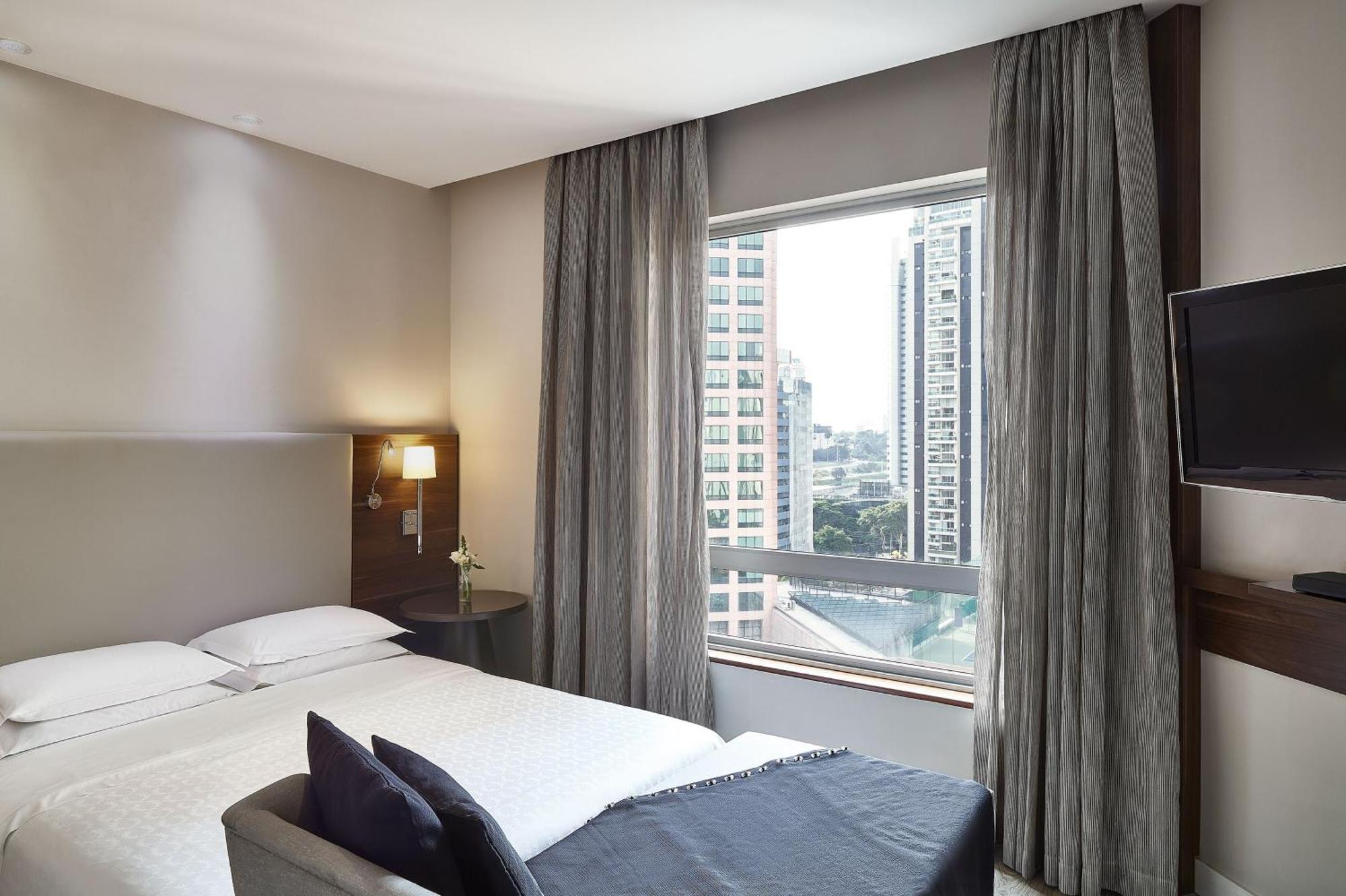 Comfort Queen Room