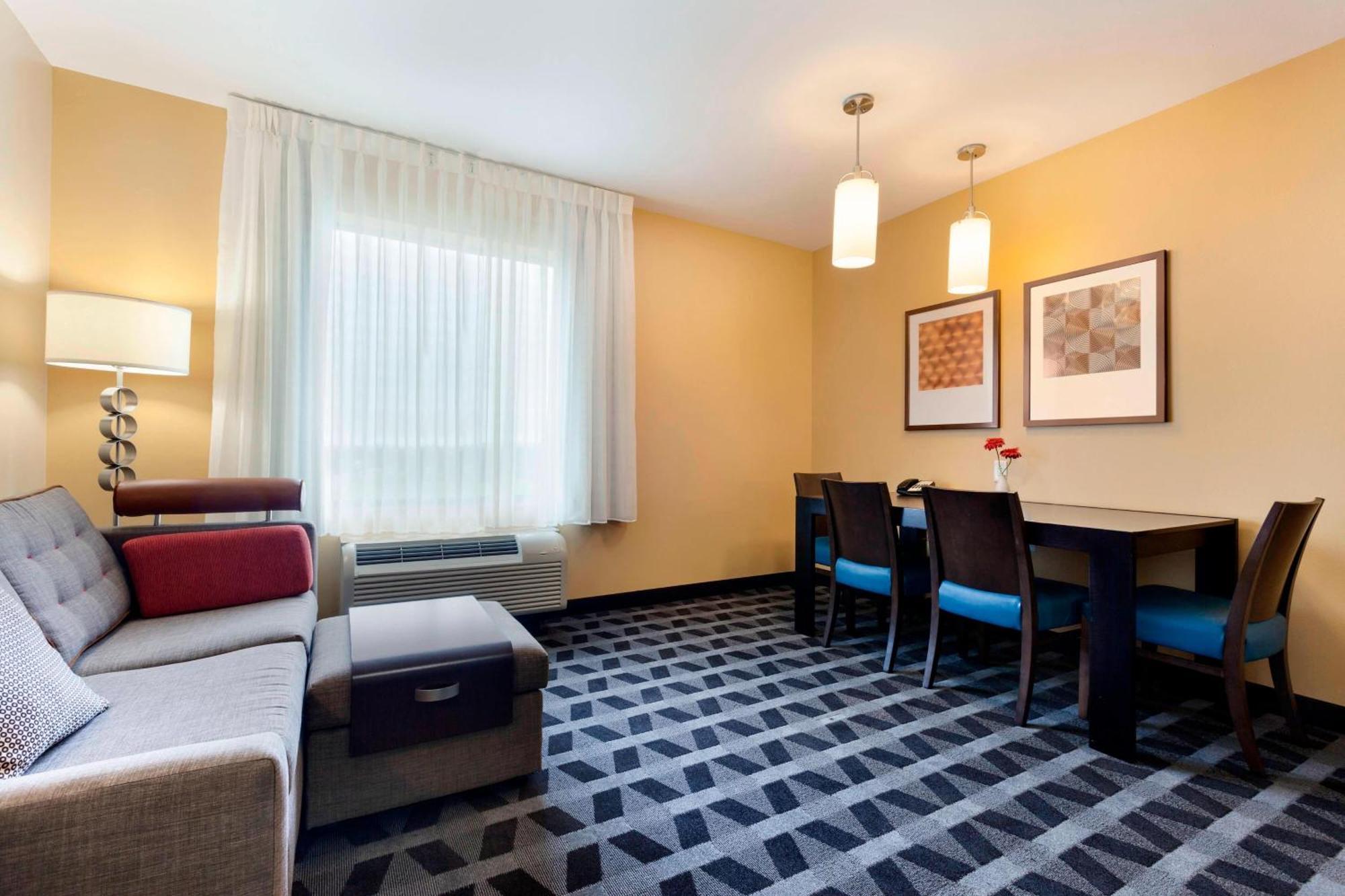 Two-Bedroom Suite