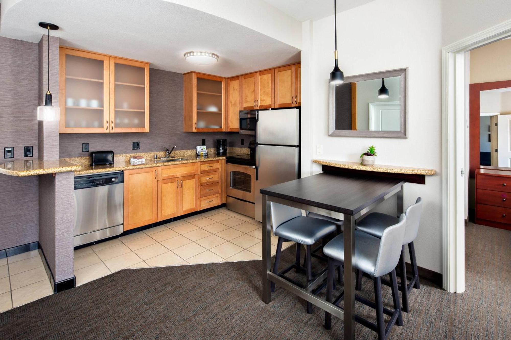 Two-Bedroom Suite,1634410507:JPEG