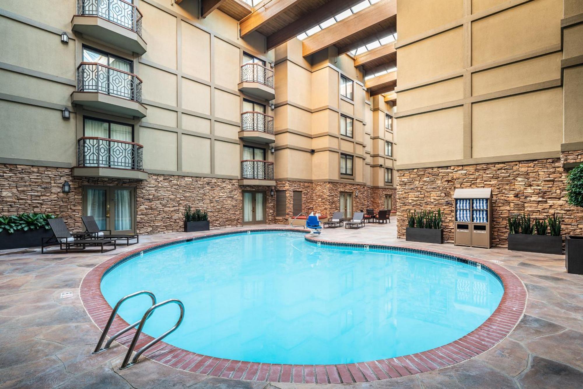 Guest room 2 Queen Pool view Ground floor Pool access