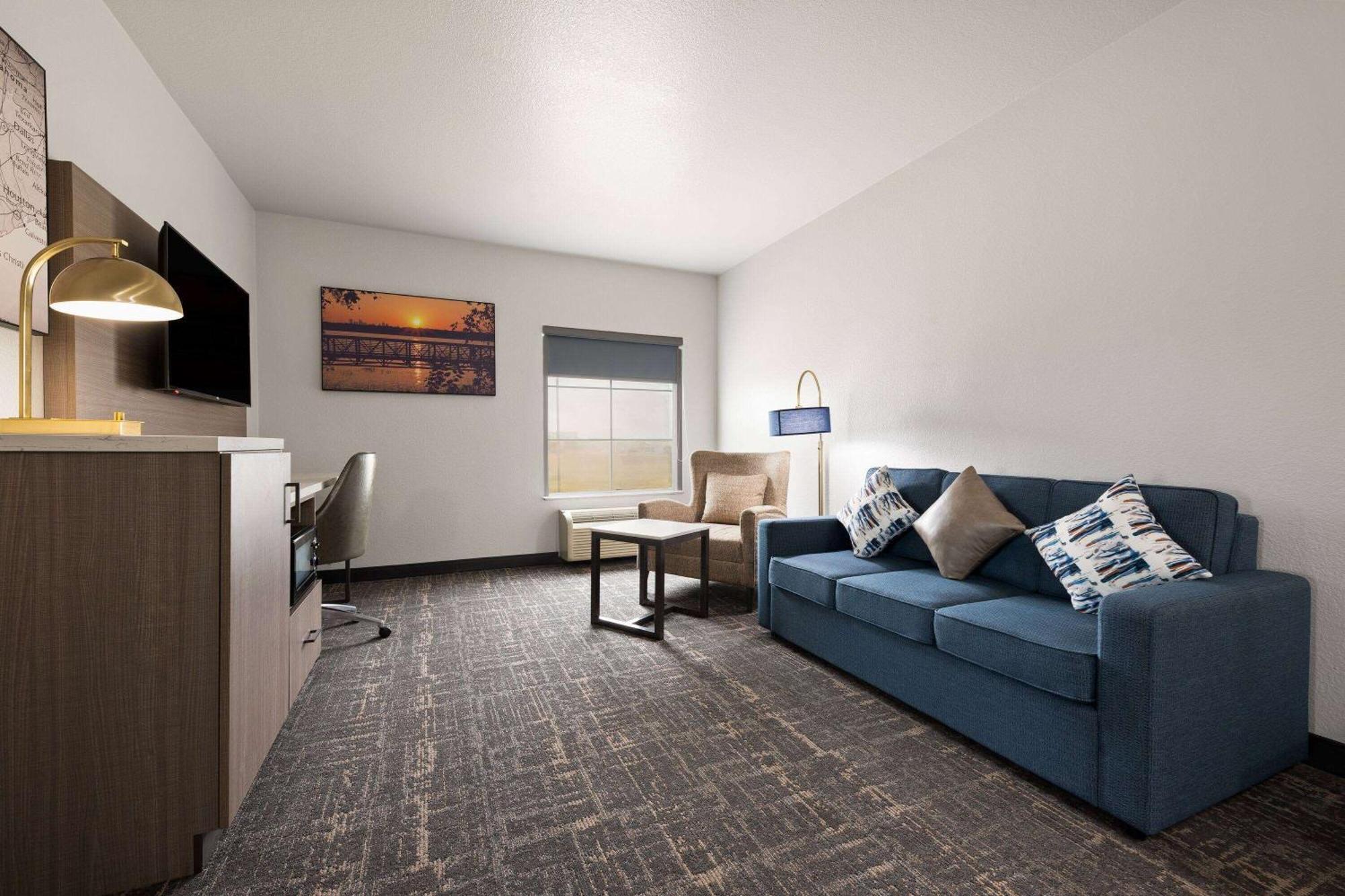 One-Bedroom King Suite Non-Smoking