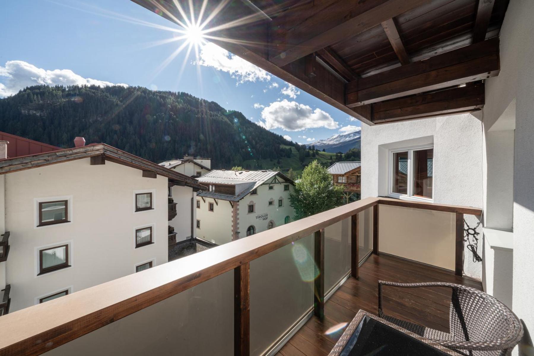 Junior Suite Mountain View