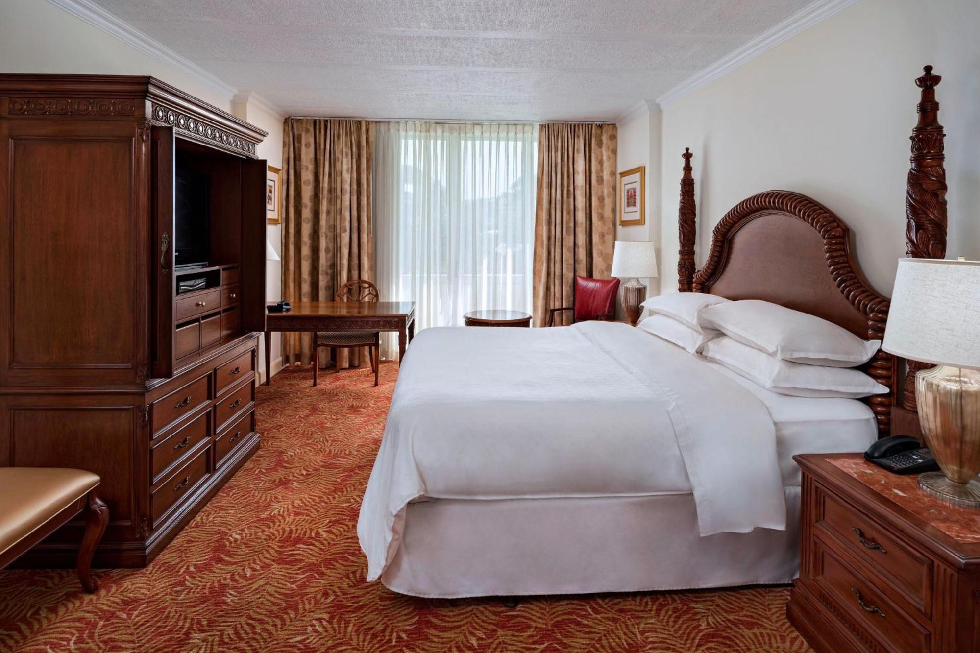 Presidential Suite Concierge level 1 King Garden view