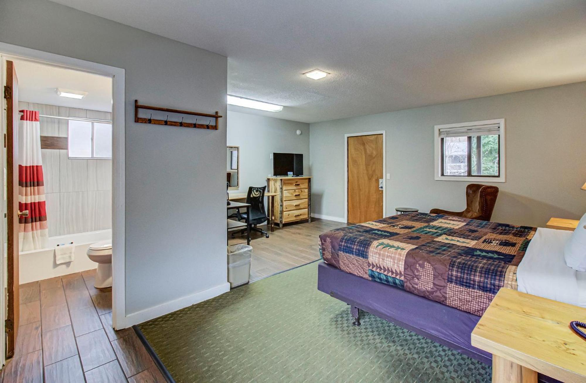 Standard King Room