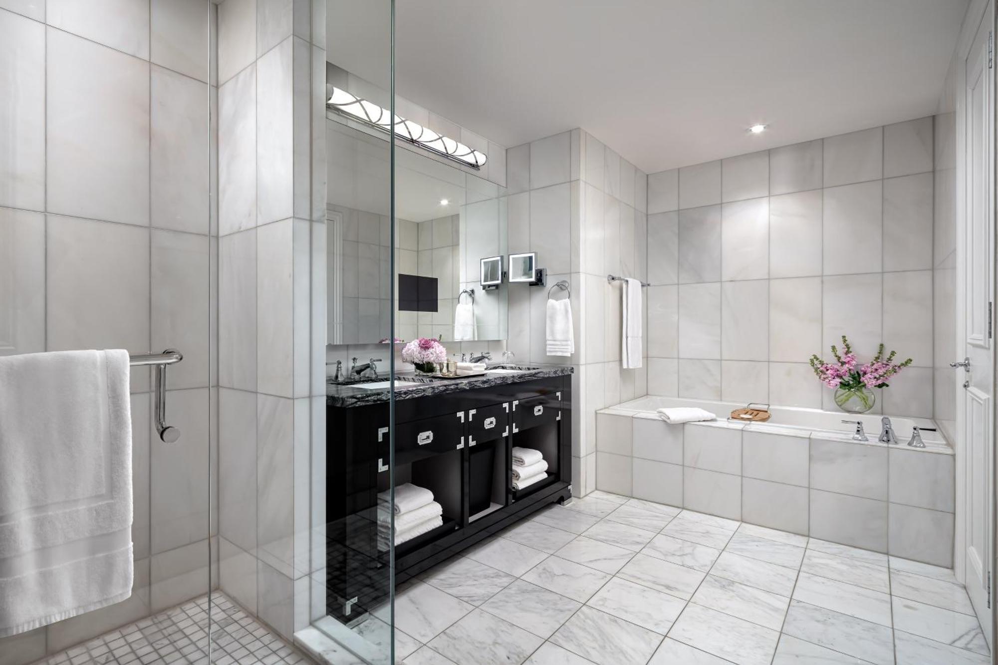 Grand Deluxe Suite met 1 Slaapkamer en Uitzicht op de Stad