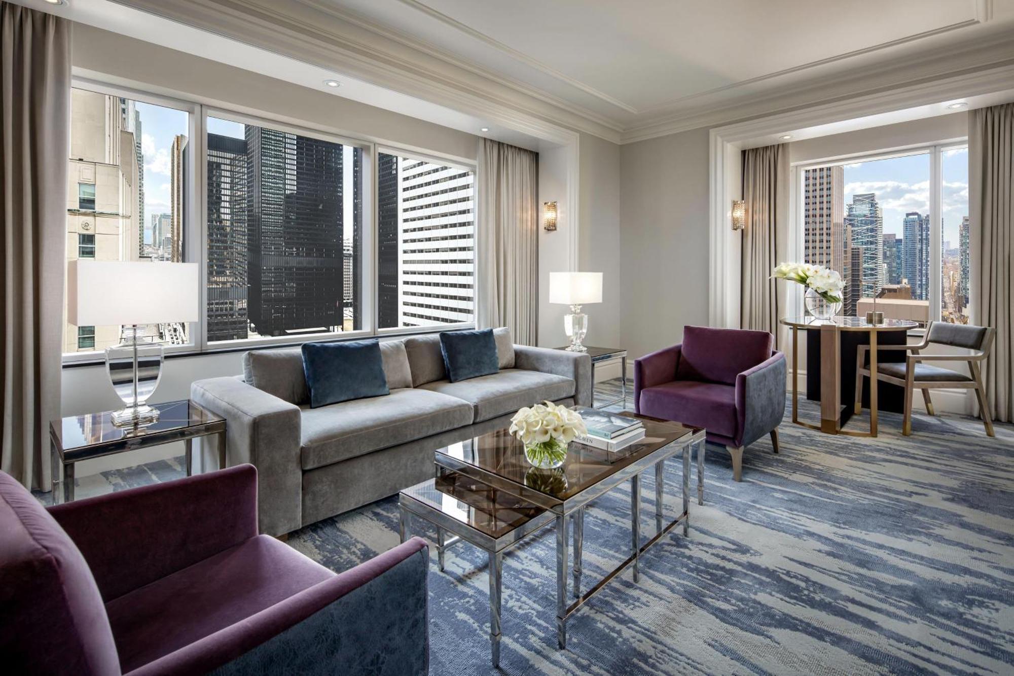 Deluxe Corner Suite 1 Bedroom Suite City view Corner room