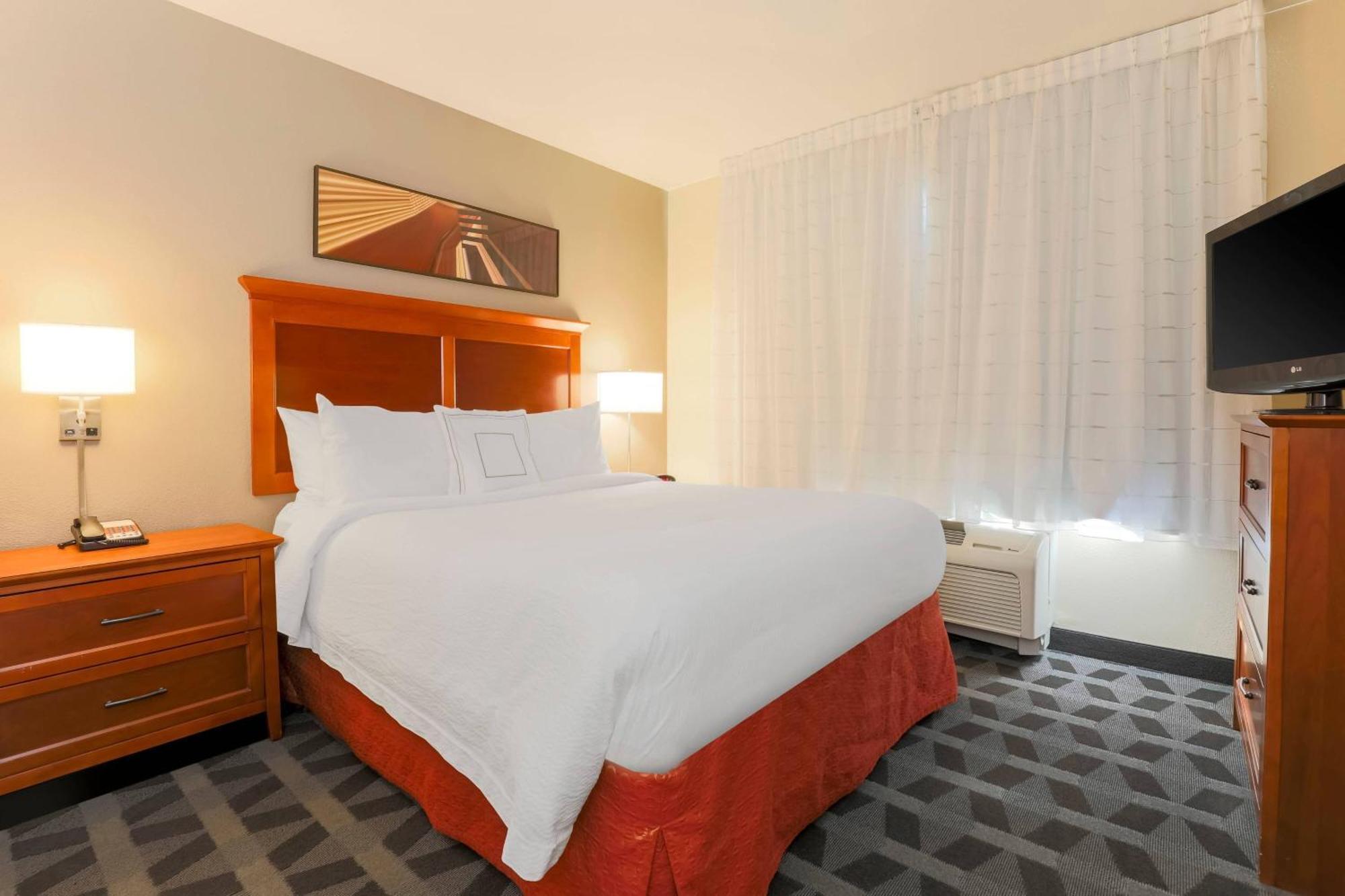 One-Bedroom Suite