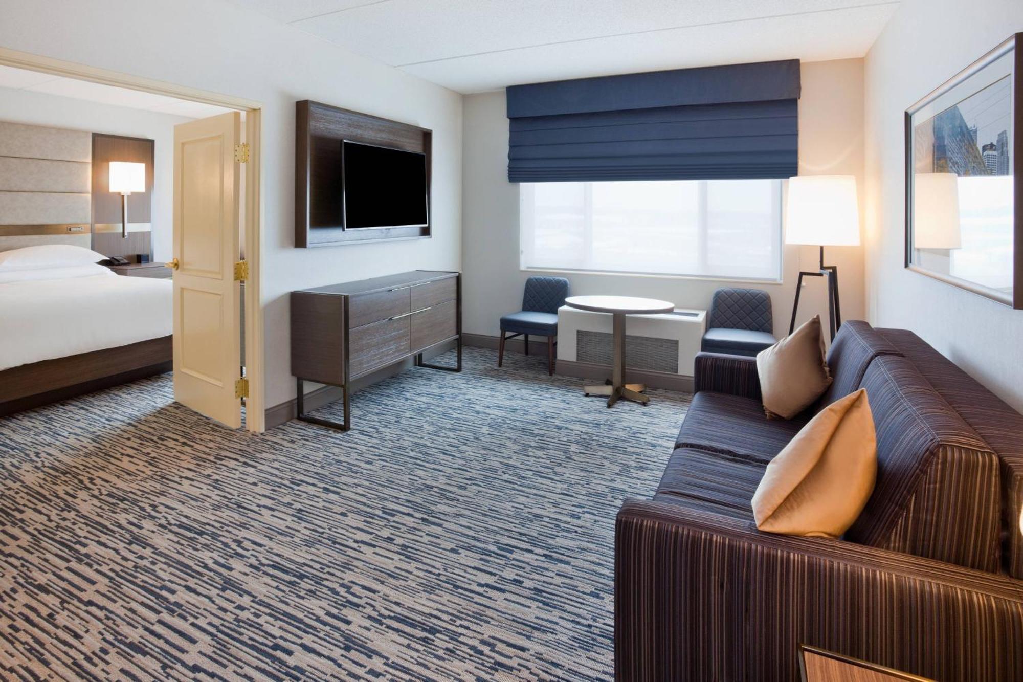 Concierge King Suite Sofabed