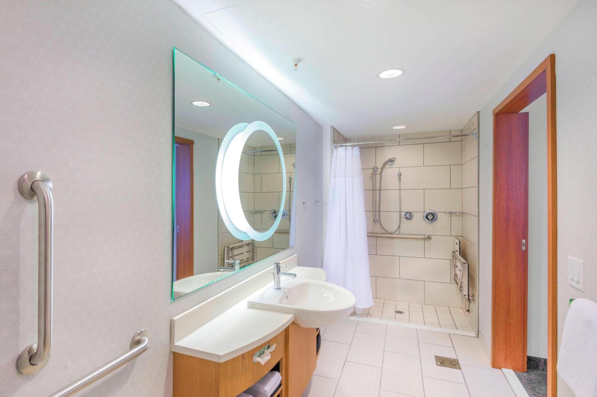One-Bedroom King Suite with Sofa Bed - Hearing Accessible