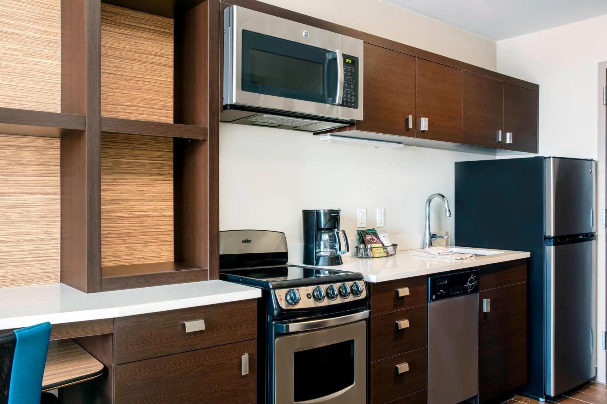 One-Bedroom King Suite
