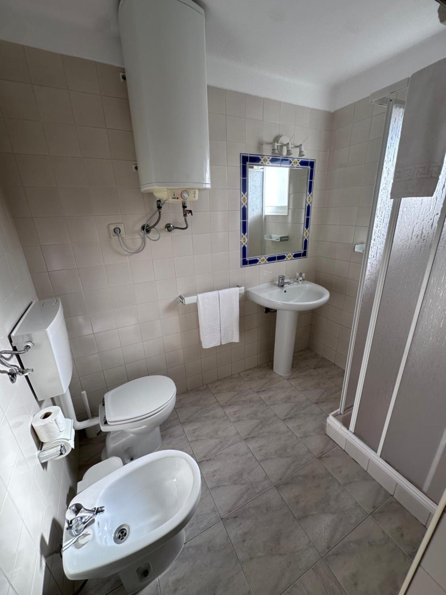 Double Room Private Bathroom
