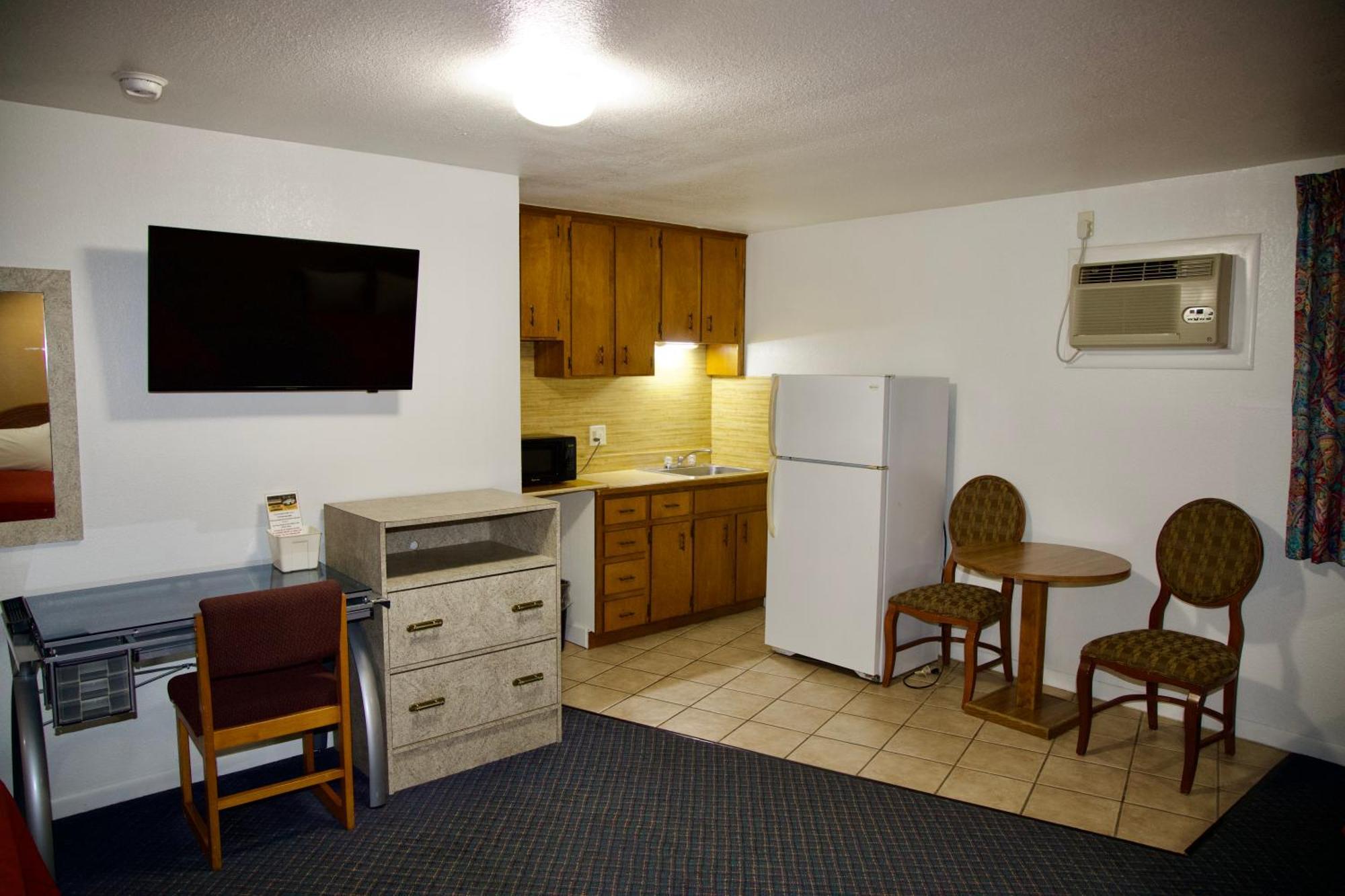Room Three Double Beds