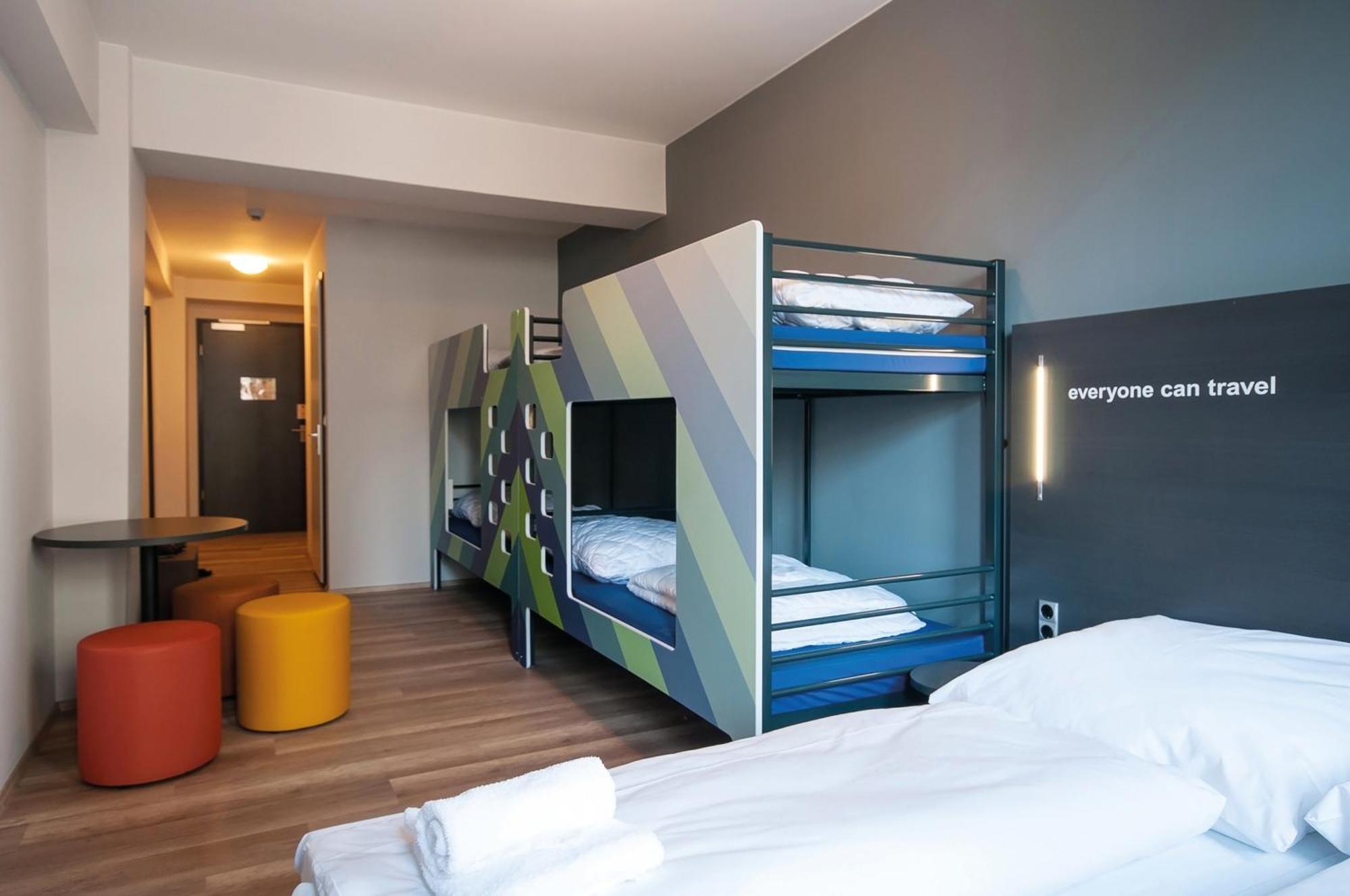 Bed 6-Bed Female Dormitory Room