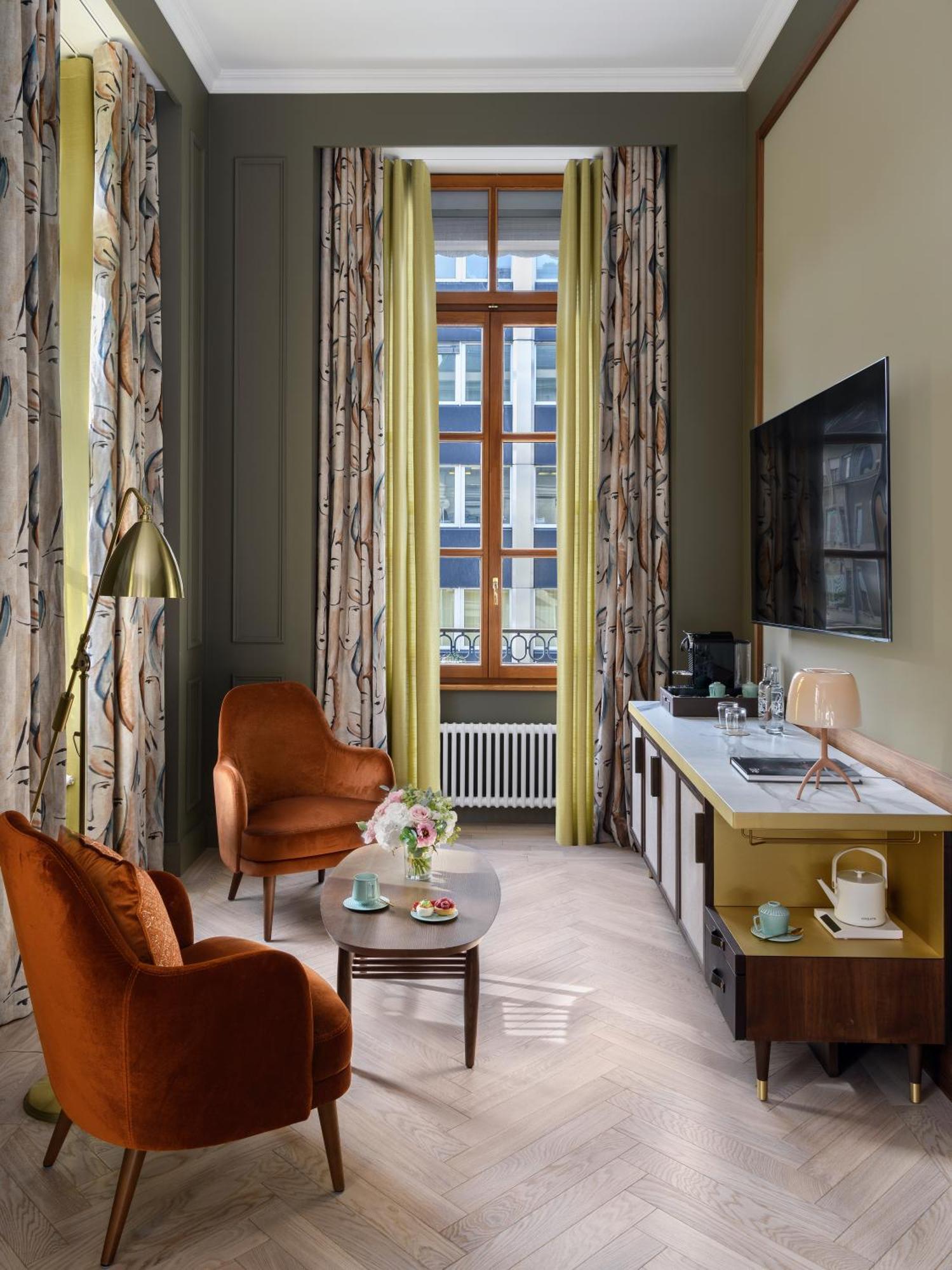 Traveller Junior Suite