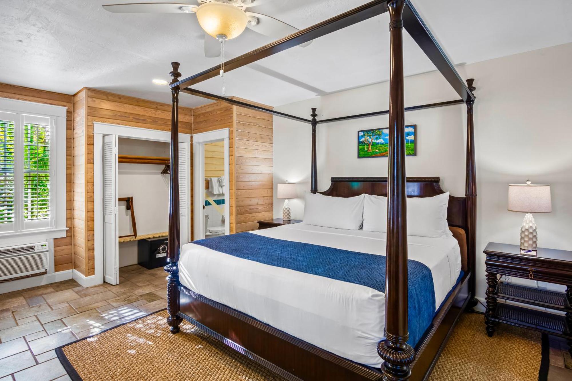 Deluxe King Island Room