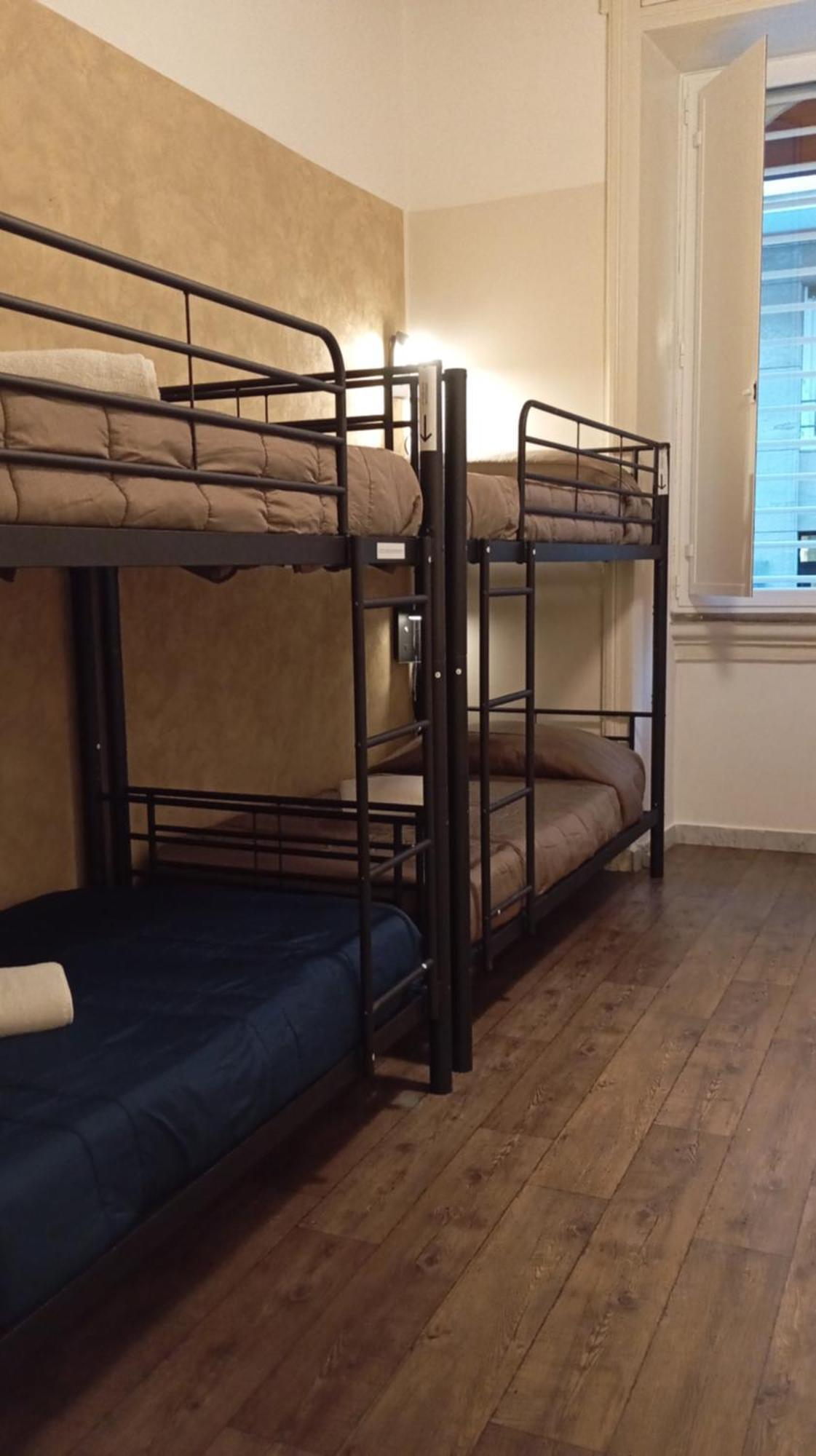 Bunk Bed Mixed Dormitory Room
