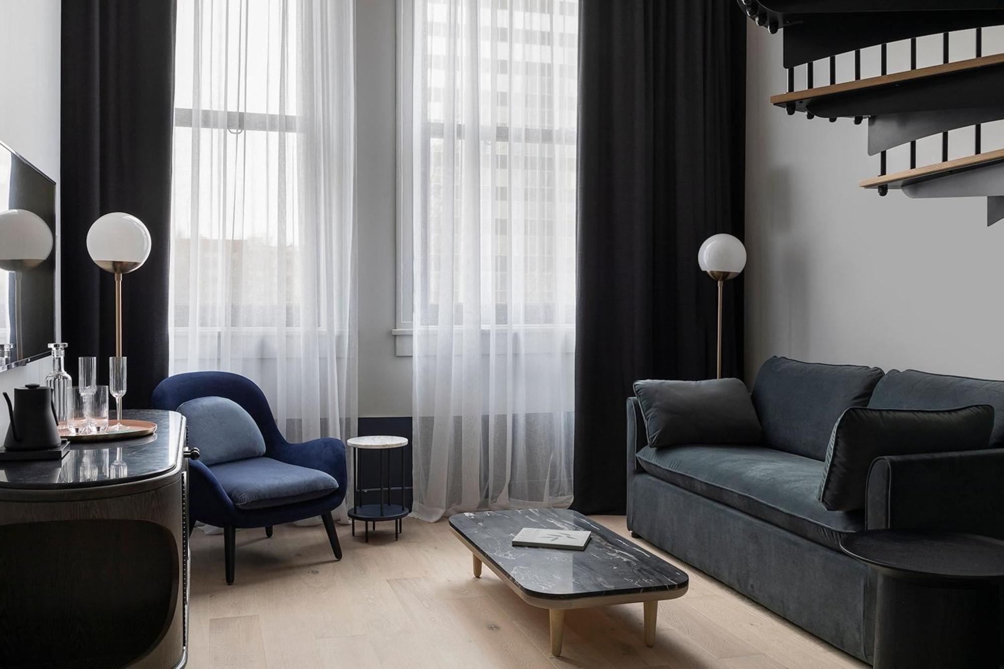 King Loft Suite Sofa Bed City View