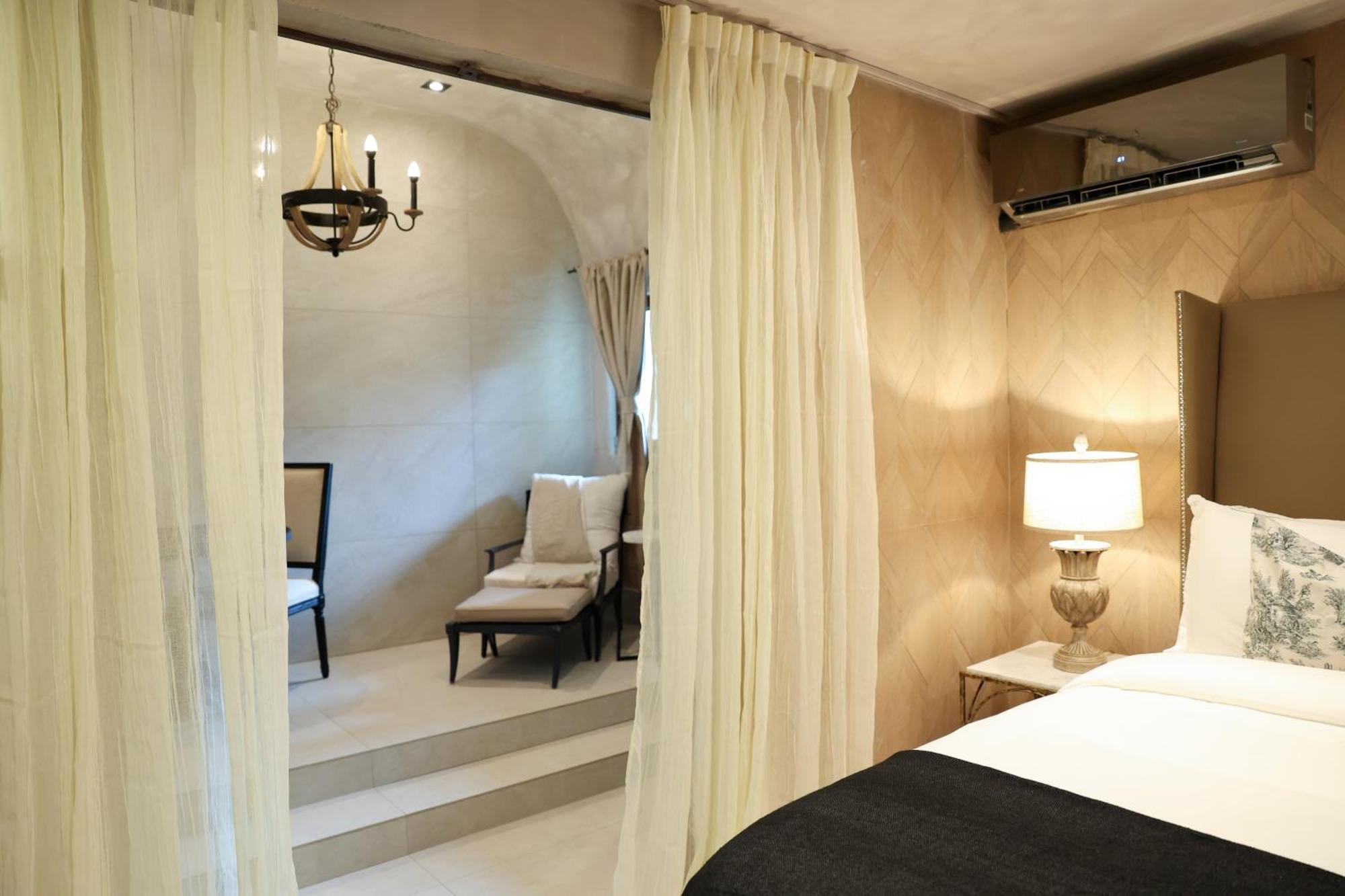 Le Petite Suite
