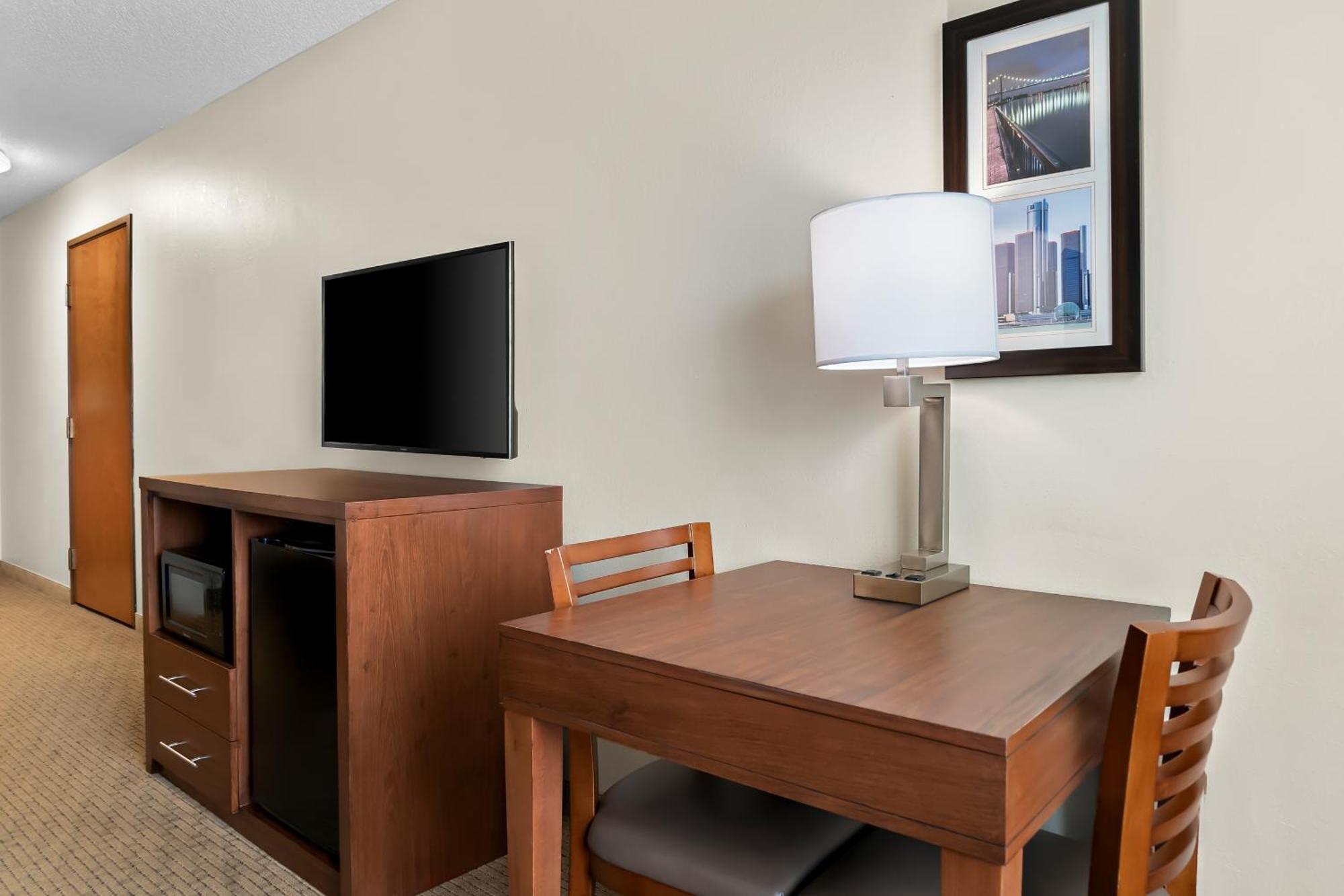 Queen Room with Two Queen Beds - Accessible/Non-Smoking