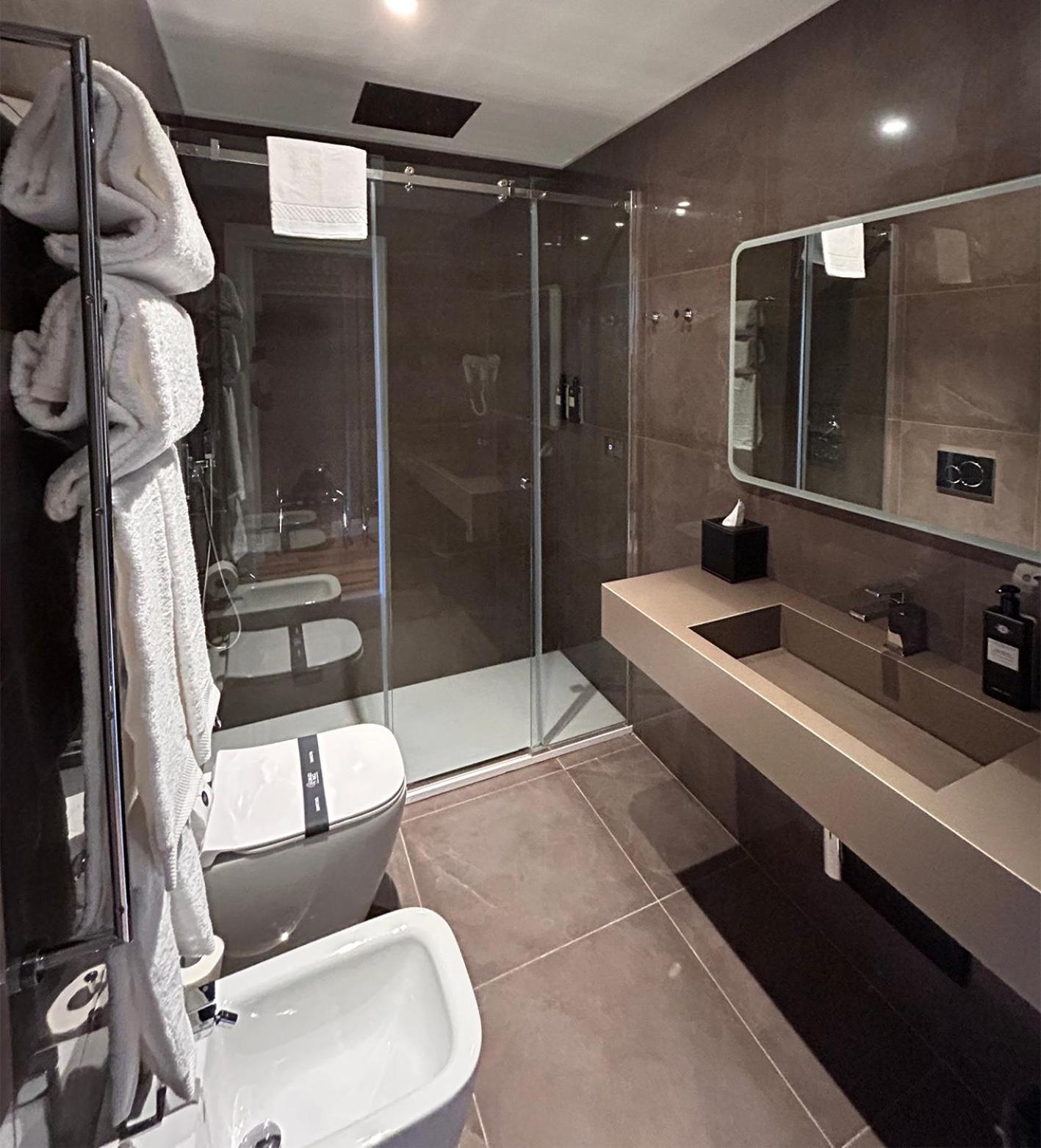 Superior Double or Twin Room with Terrace,1636027692:JPEG