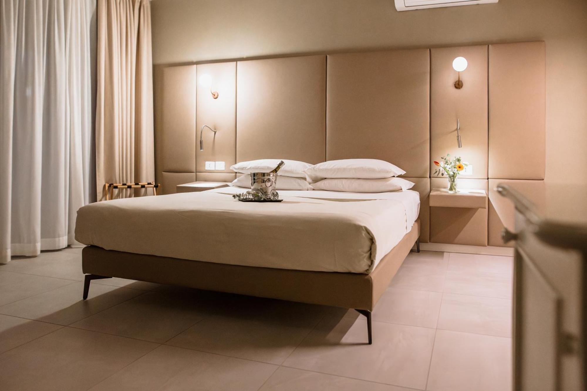 Superior Double Room,1559765326:JPEG