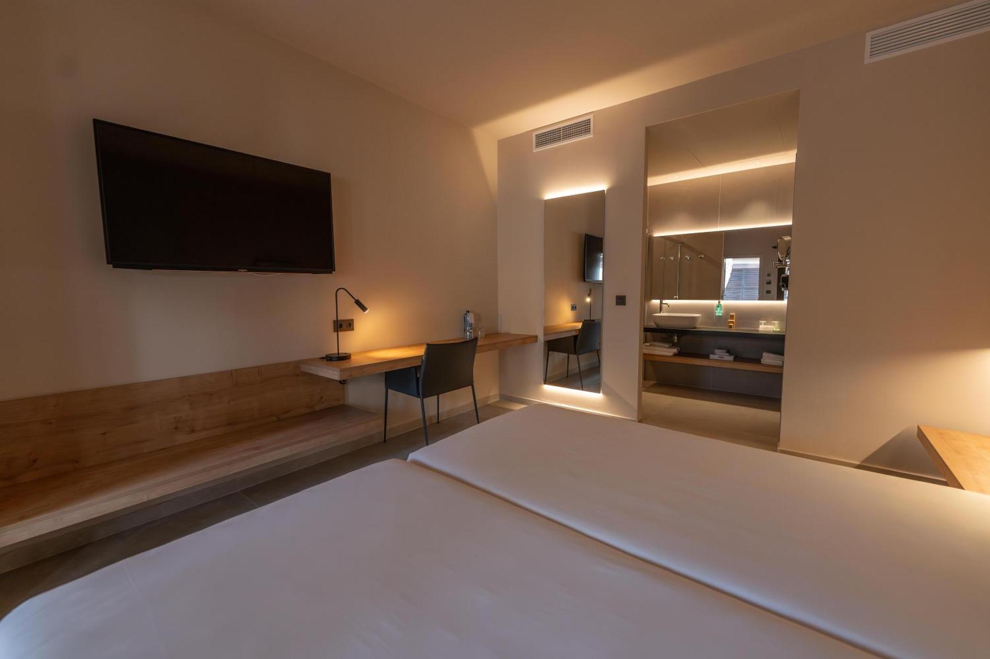 Double Room Oasis 2 (2 Adults),1636735137:JPEG