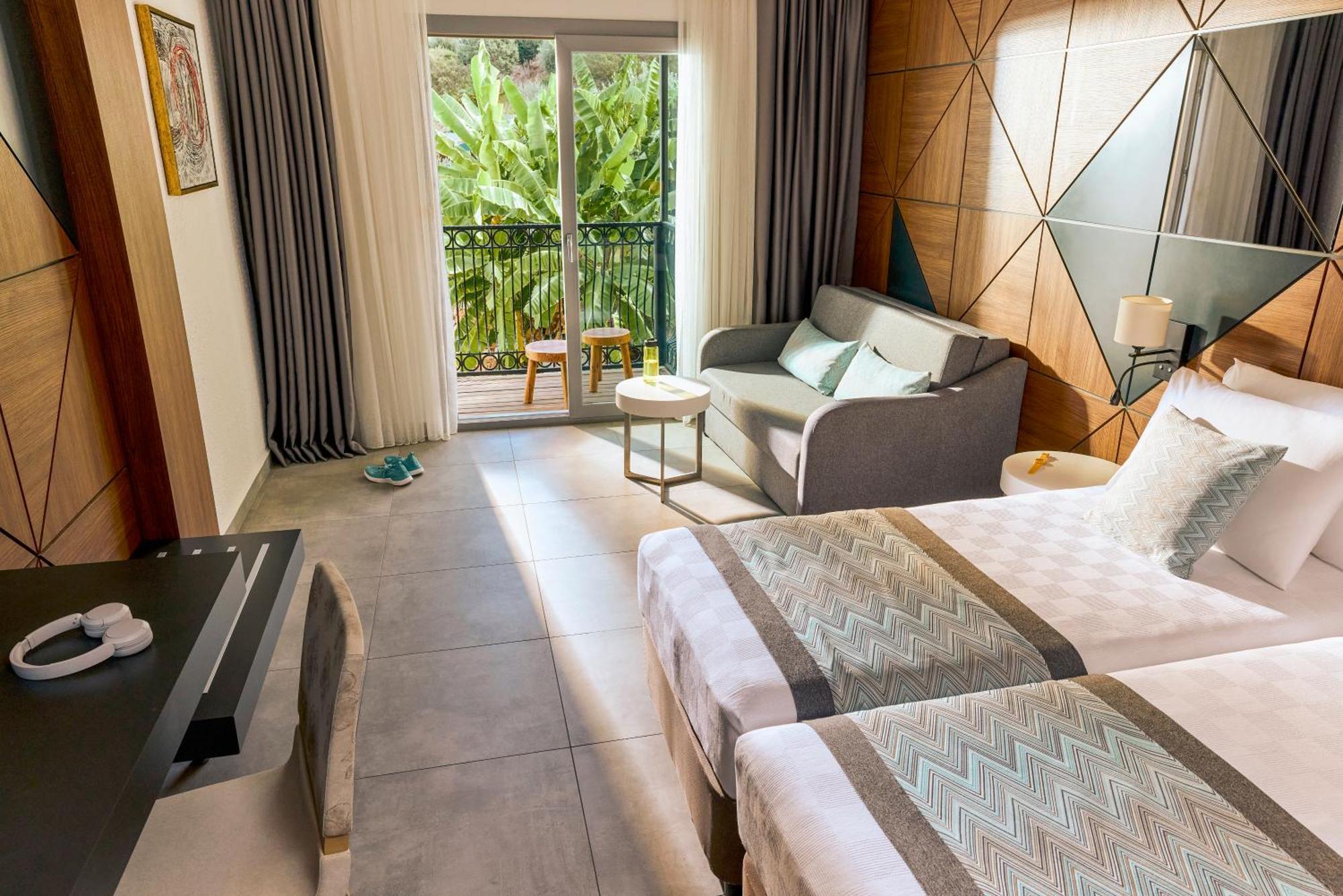 Large Double Room