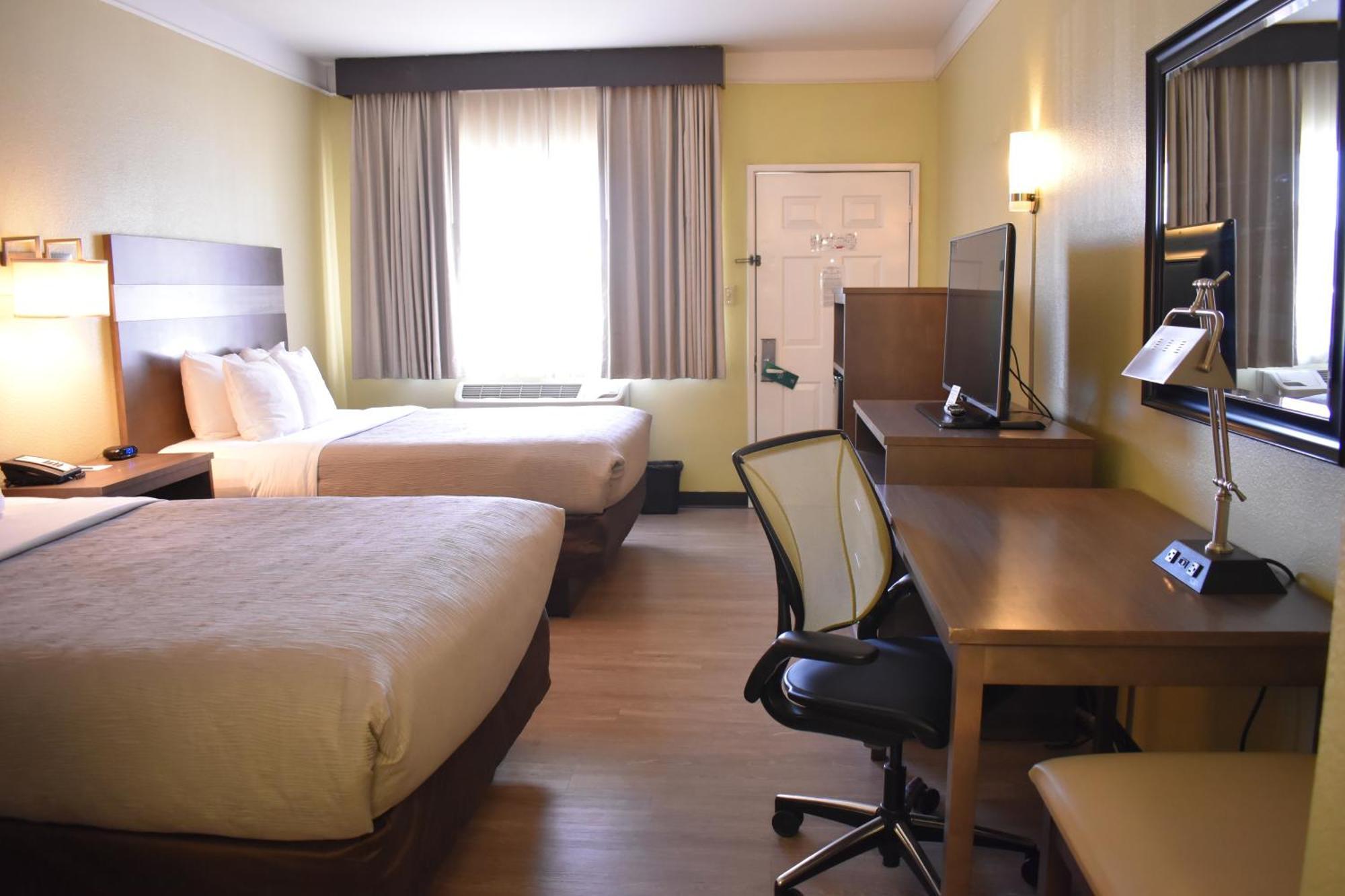 Standard Queen Room with Two Queen Beds - Accessible/Non-Smoking