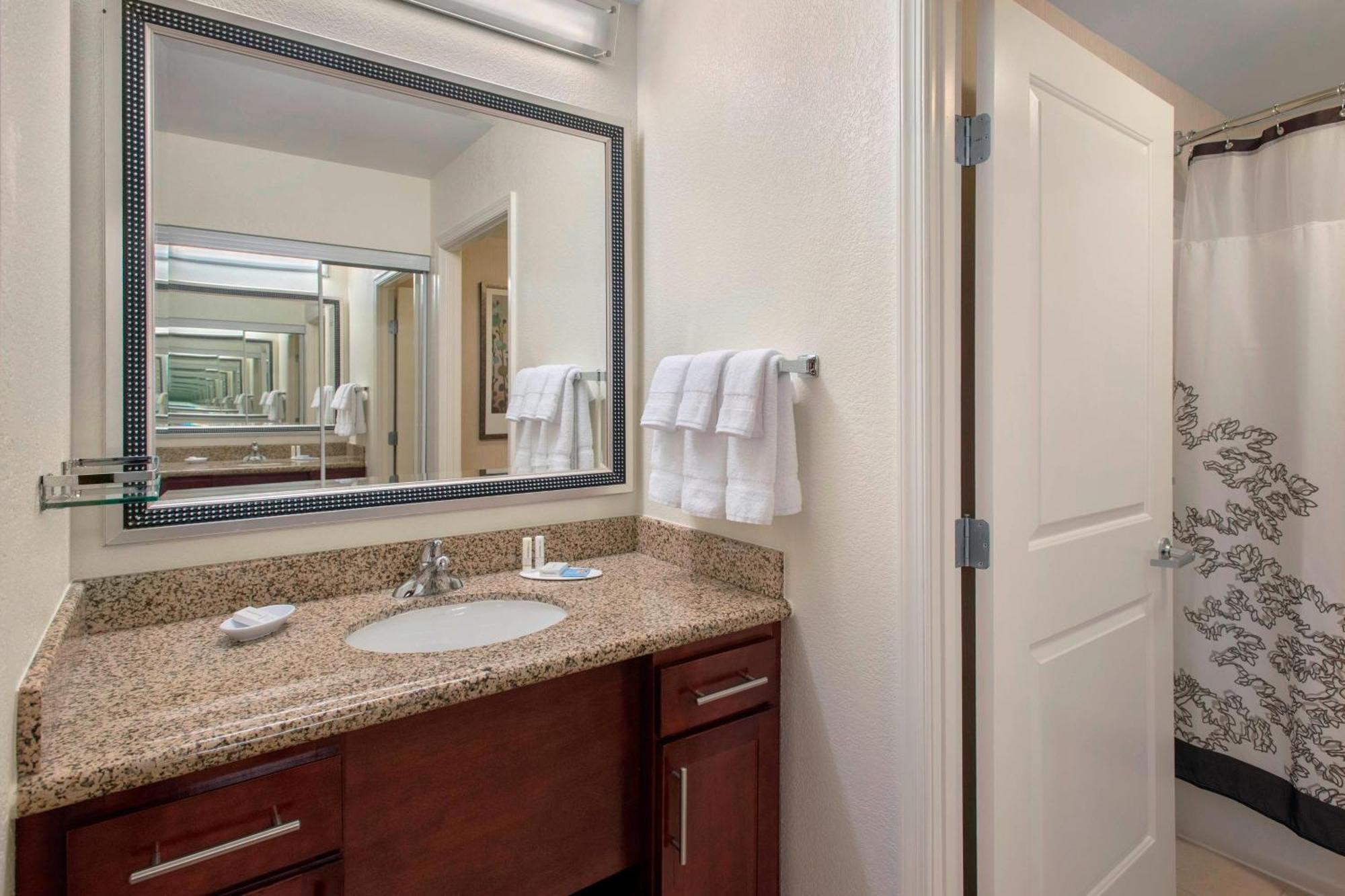 One-Bedroom King Suite