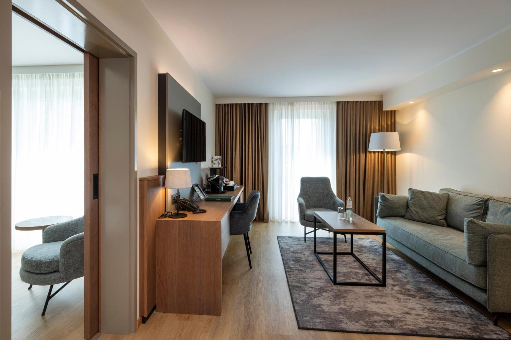 Suite City View