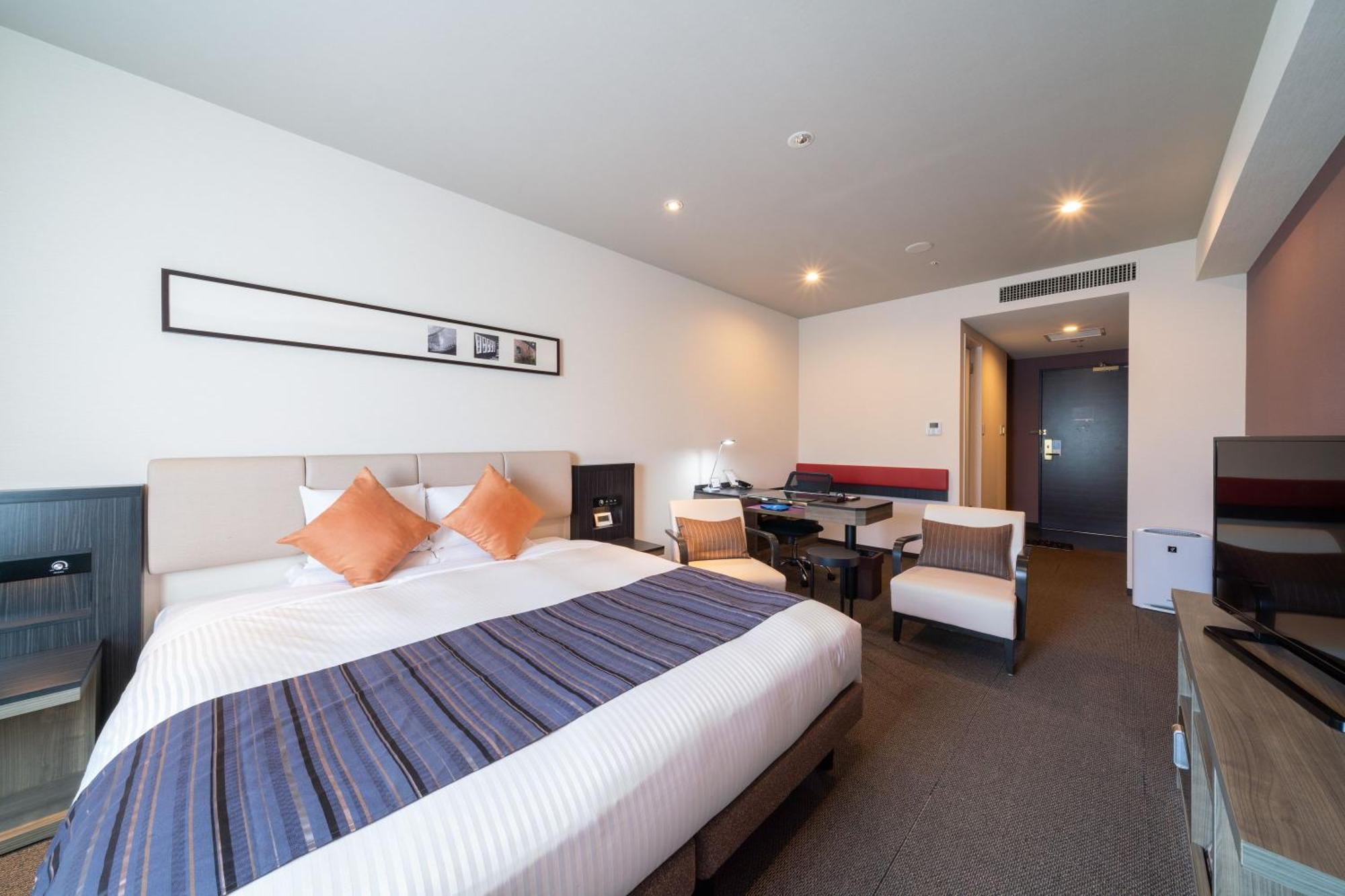 Standard King Room Non-Smoking Eco Plan No Room Cleaning Service